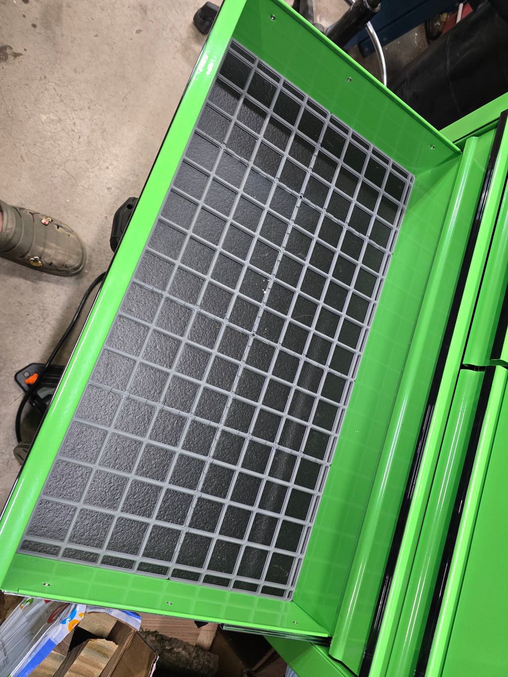 U.S. GENERAL 30 in., 4-Drawer Tech Cart Gridfinity