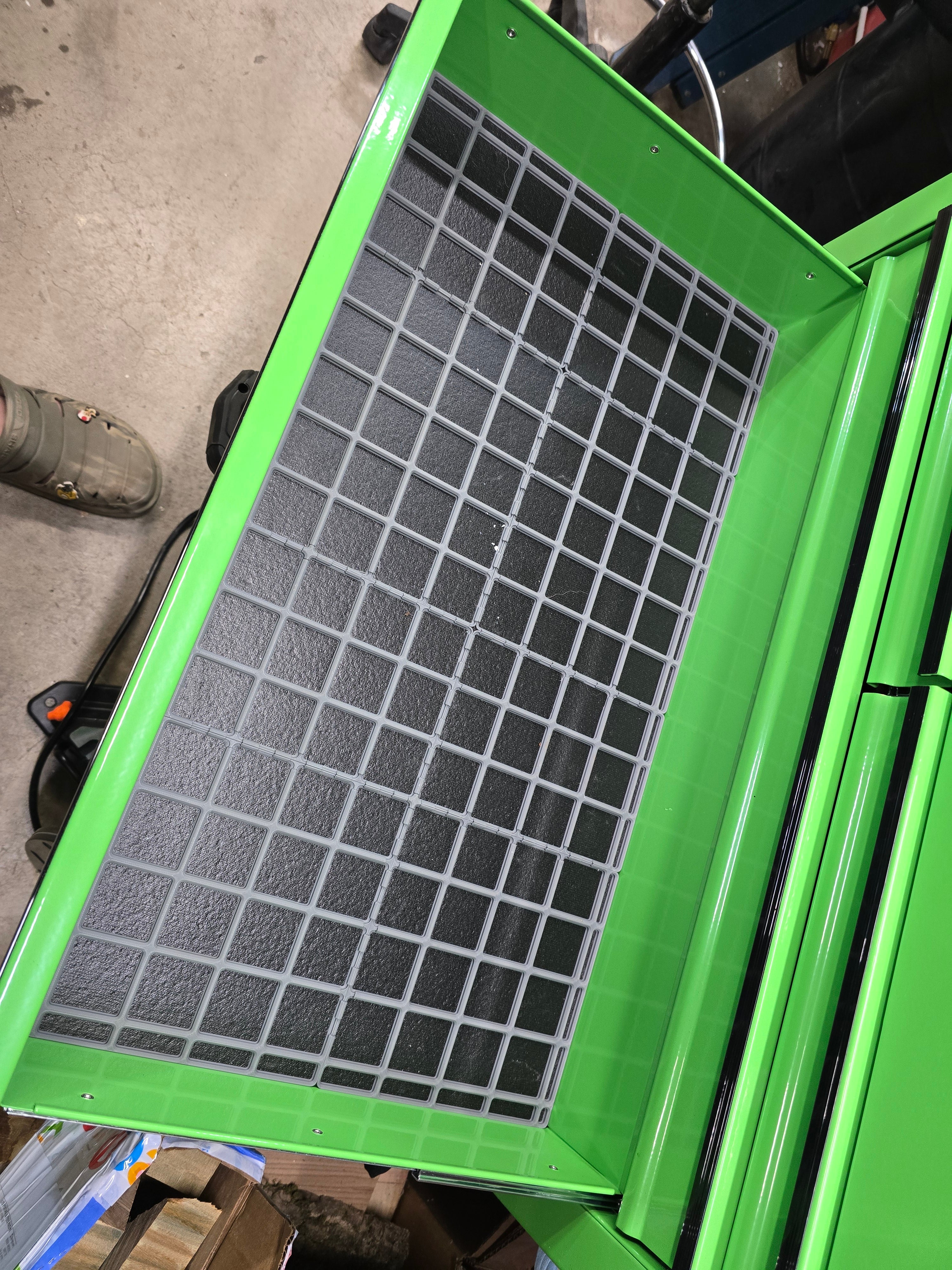U.S. GENERAL 30 in., 4-Drawer Tech Cart Gridfinity