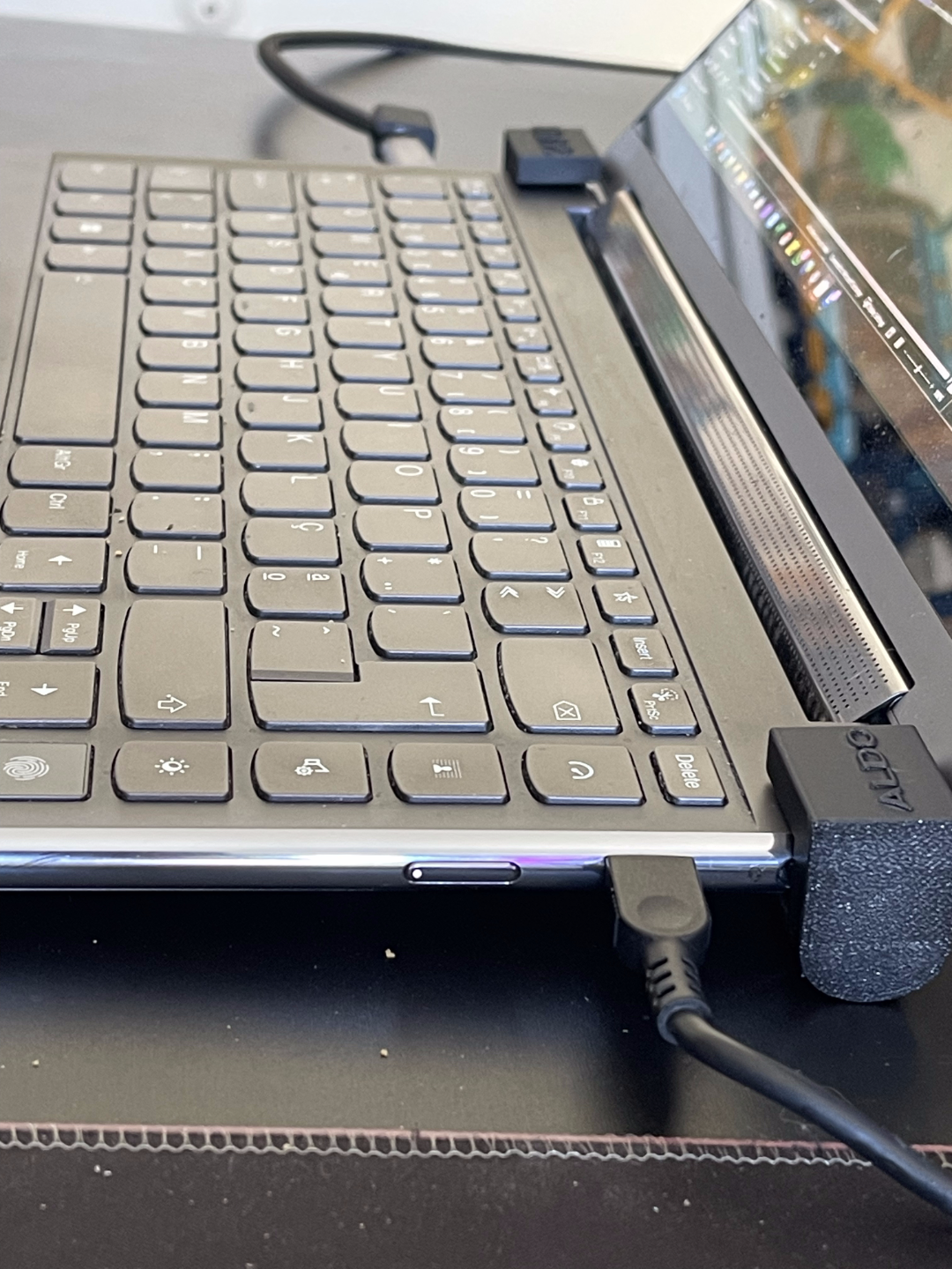 stand Lenovo laptop yoga 9 14 inches riser