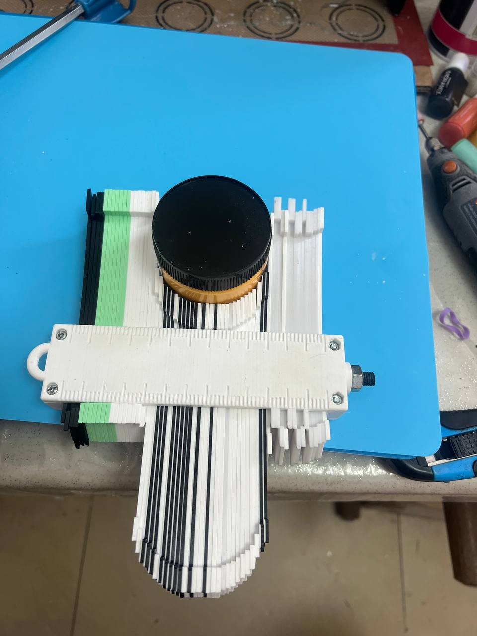 Shape duplicator tool gauge