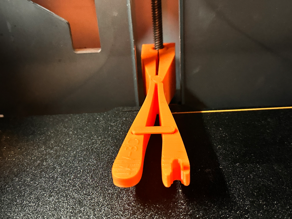 CleanGrip Pro - Carbon and Z-Axle Rod Cleaner