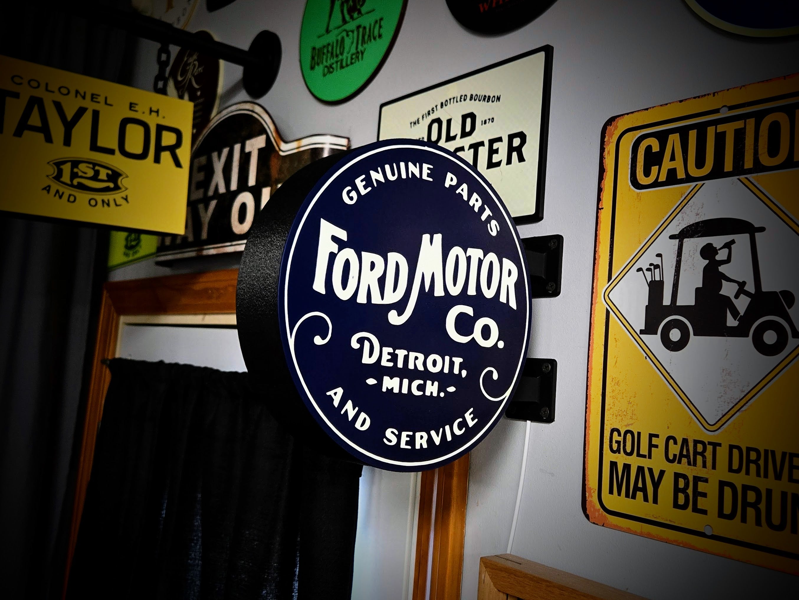 FORD SERVICE - 2-Sided Gas Station Lightbox Sign