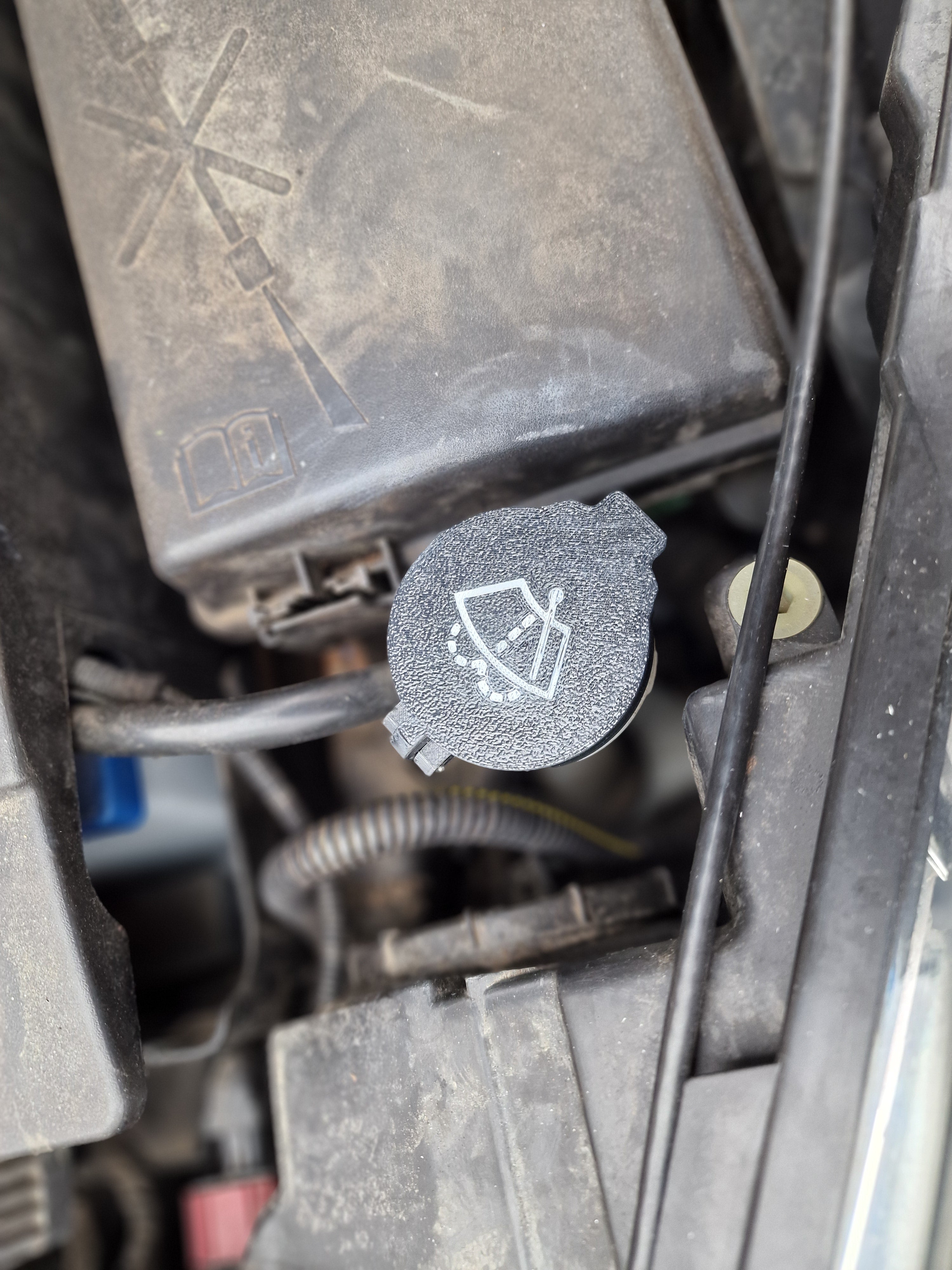 Opel Insignia - washer fluid cap