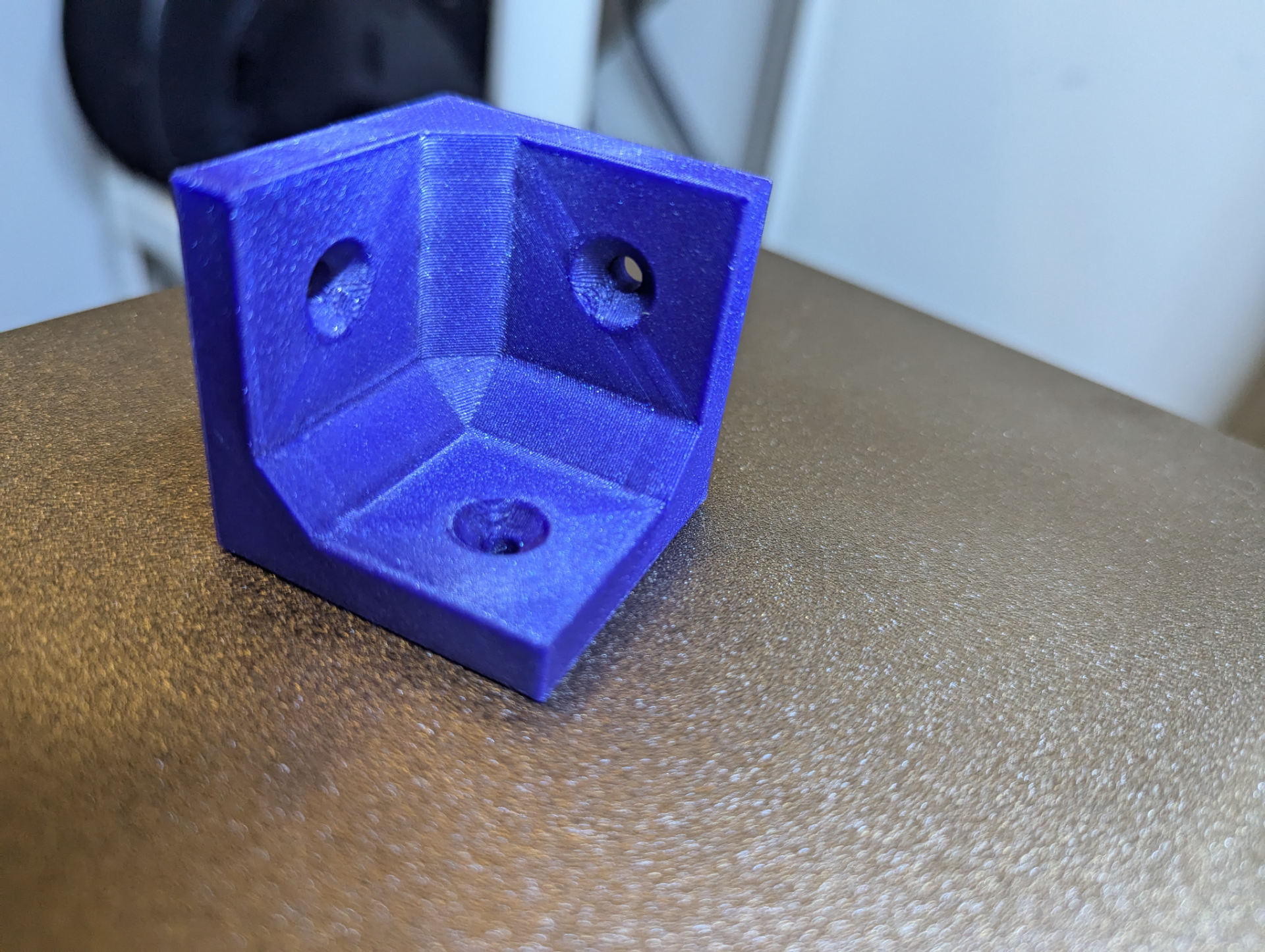 3-way corner bracket 40x40x40mm M4