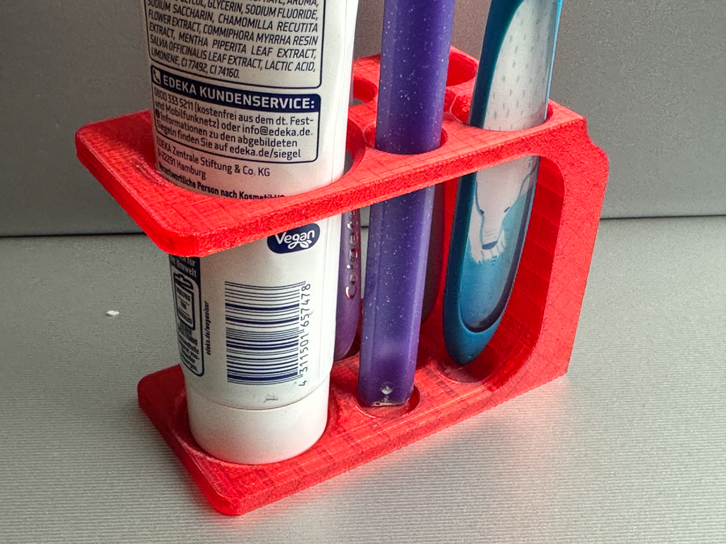 Toothbrush holder