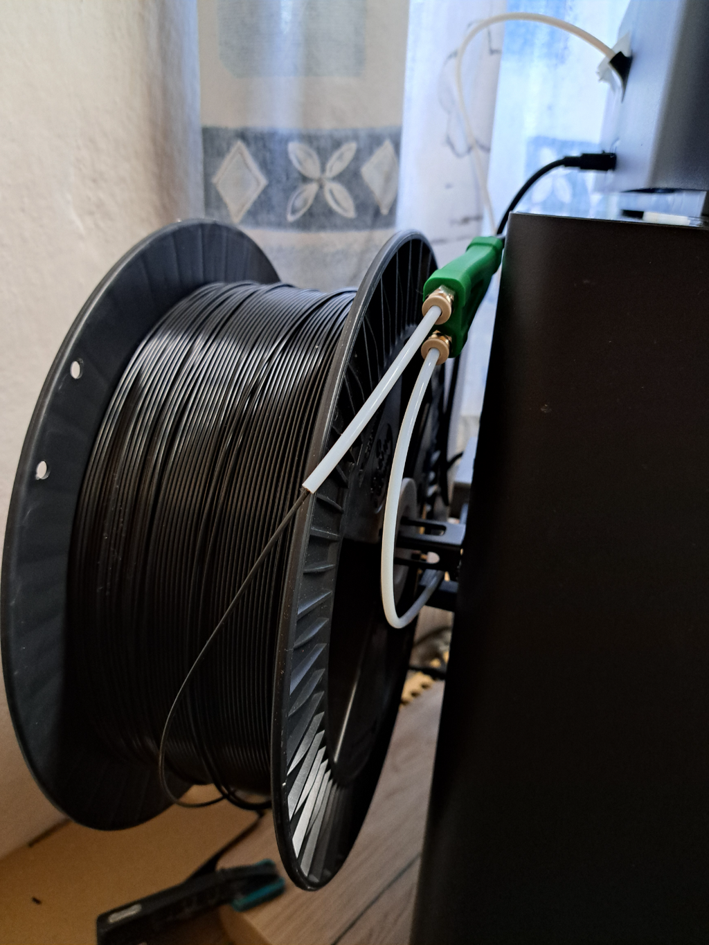 Spool holder