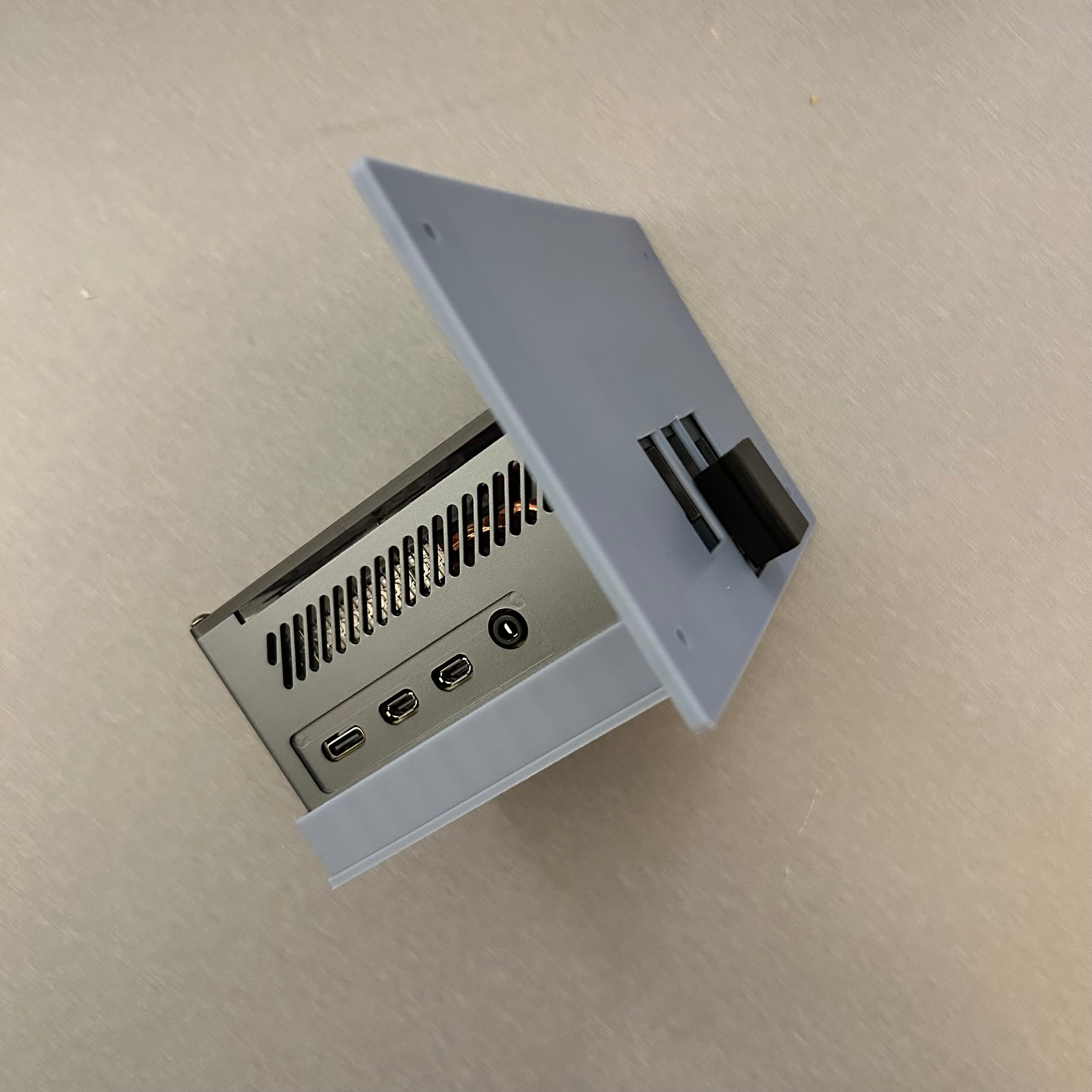 Microlab – Pi 4B + SSD in GeeekPi Aluminum Case