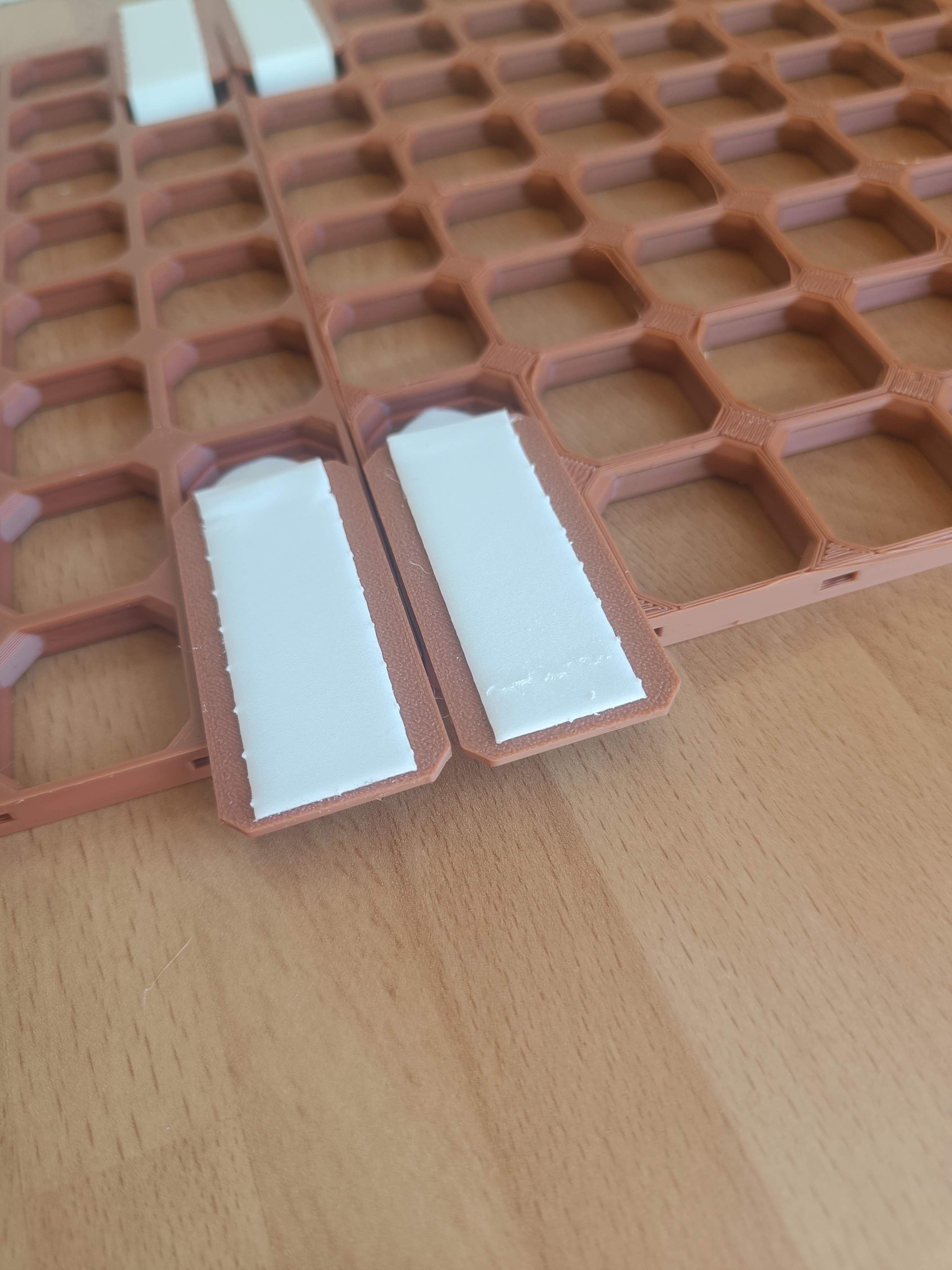 openGrid - Removable Medium Command Strip Mount
