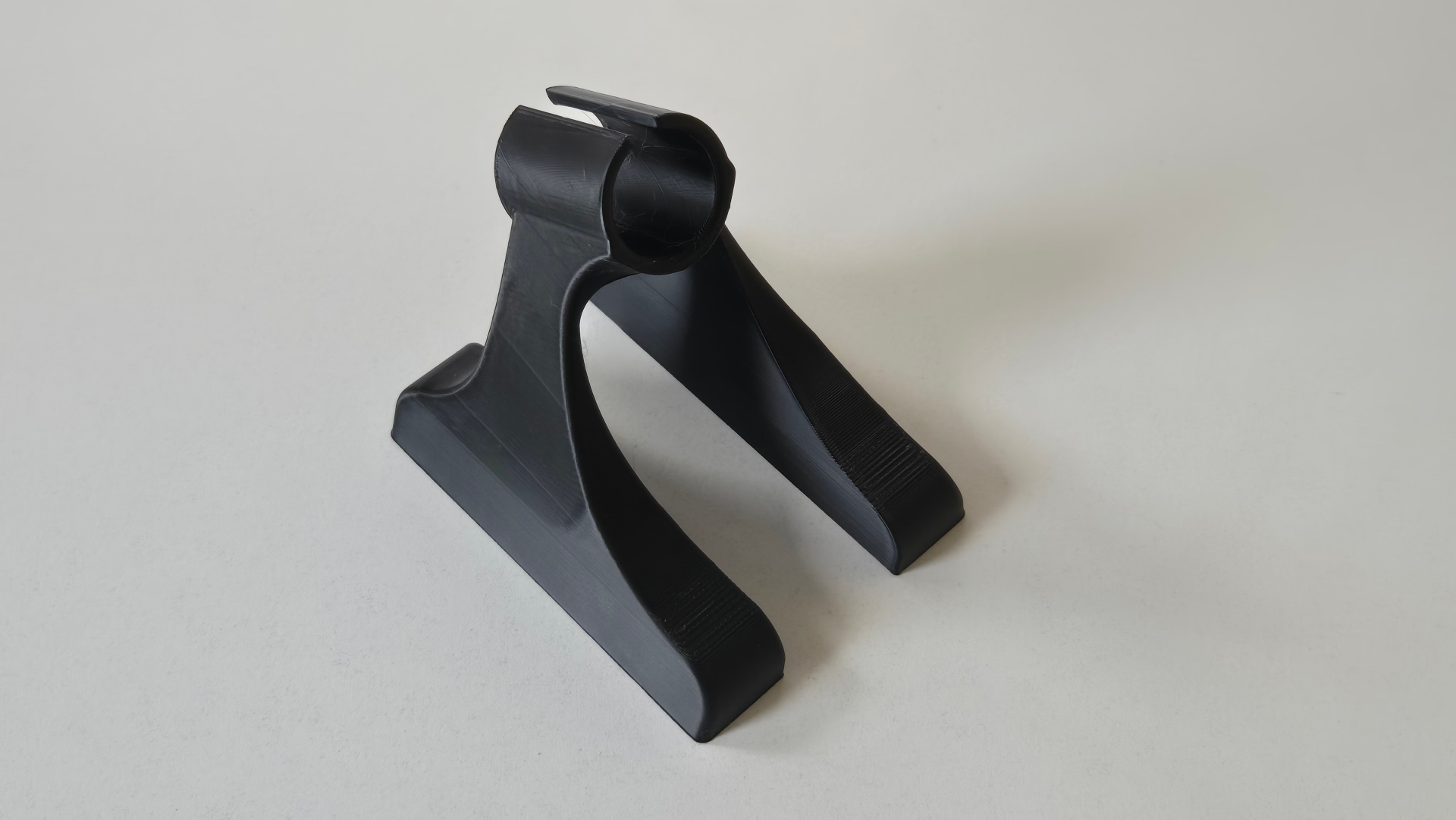 Microphone Stand - 20mm diameter mic - 30° angle