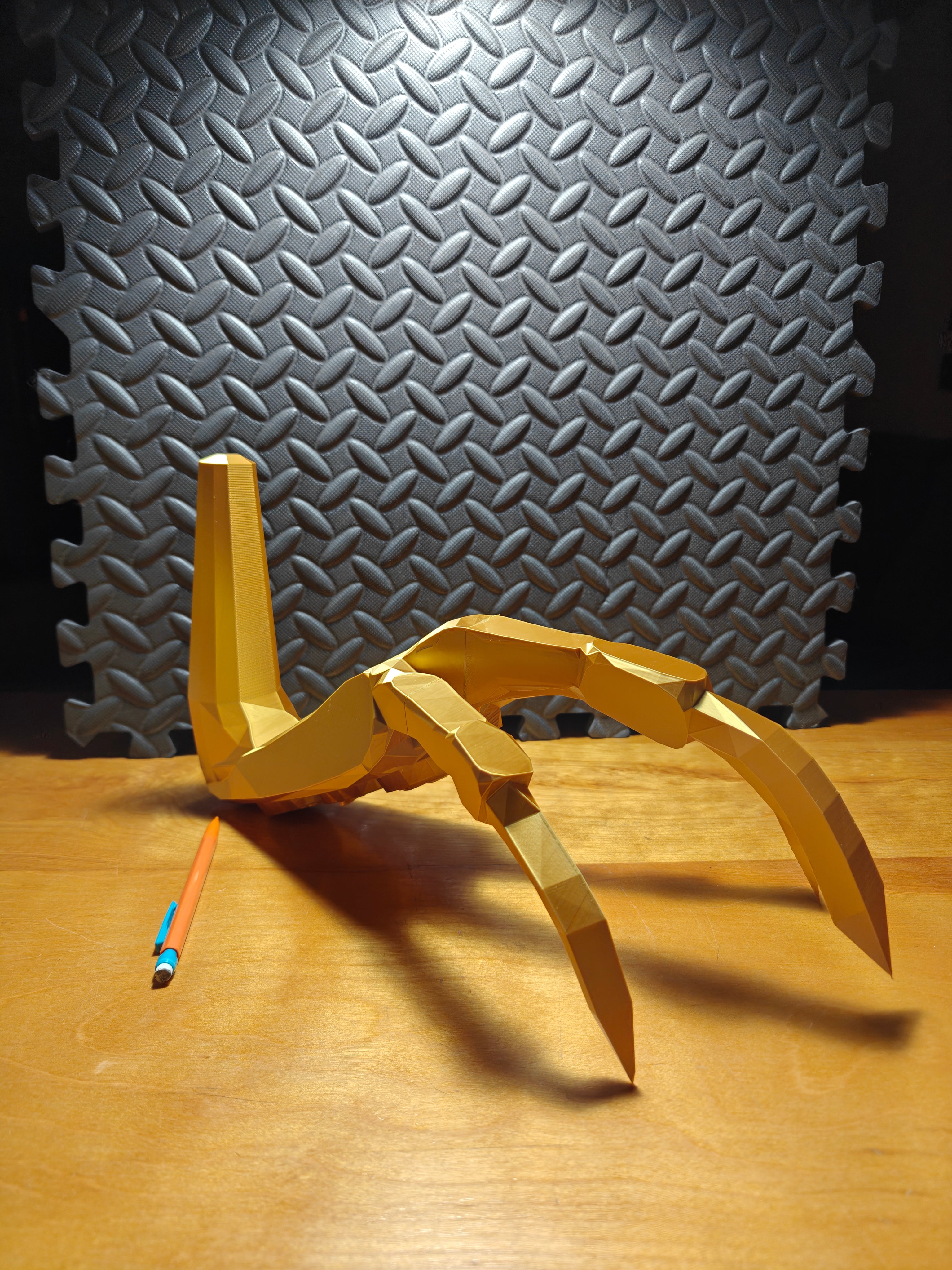 TES V: Skyrim Life-Size Golden Claw