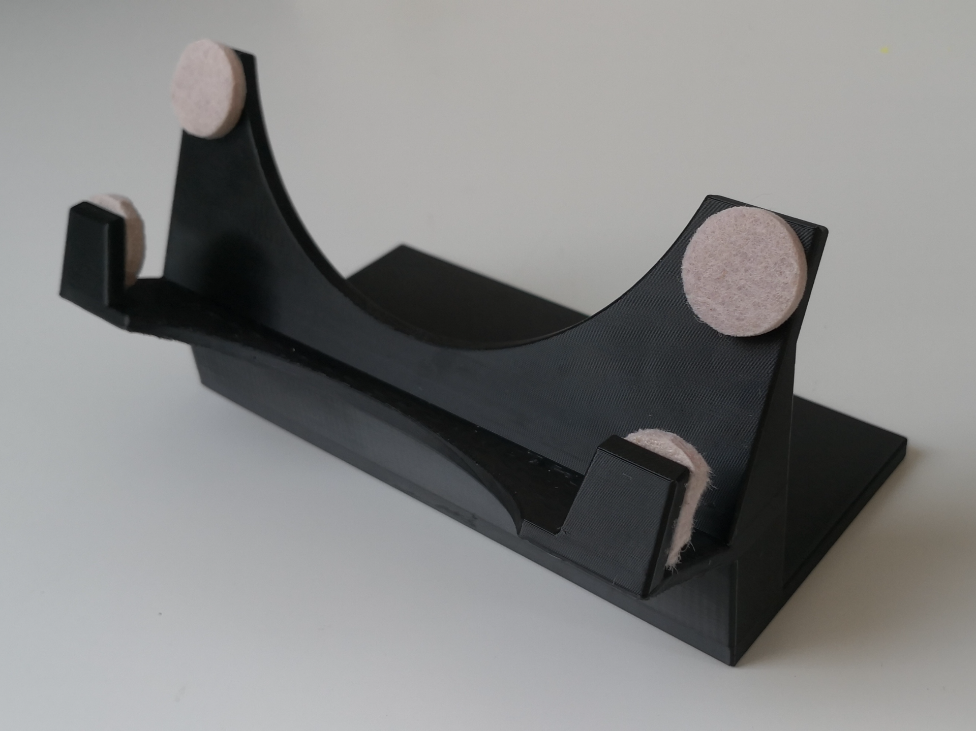 stand_for_tablet_with_protective_cover