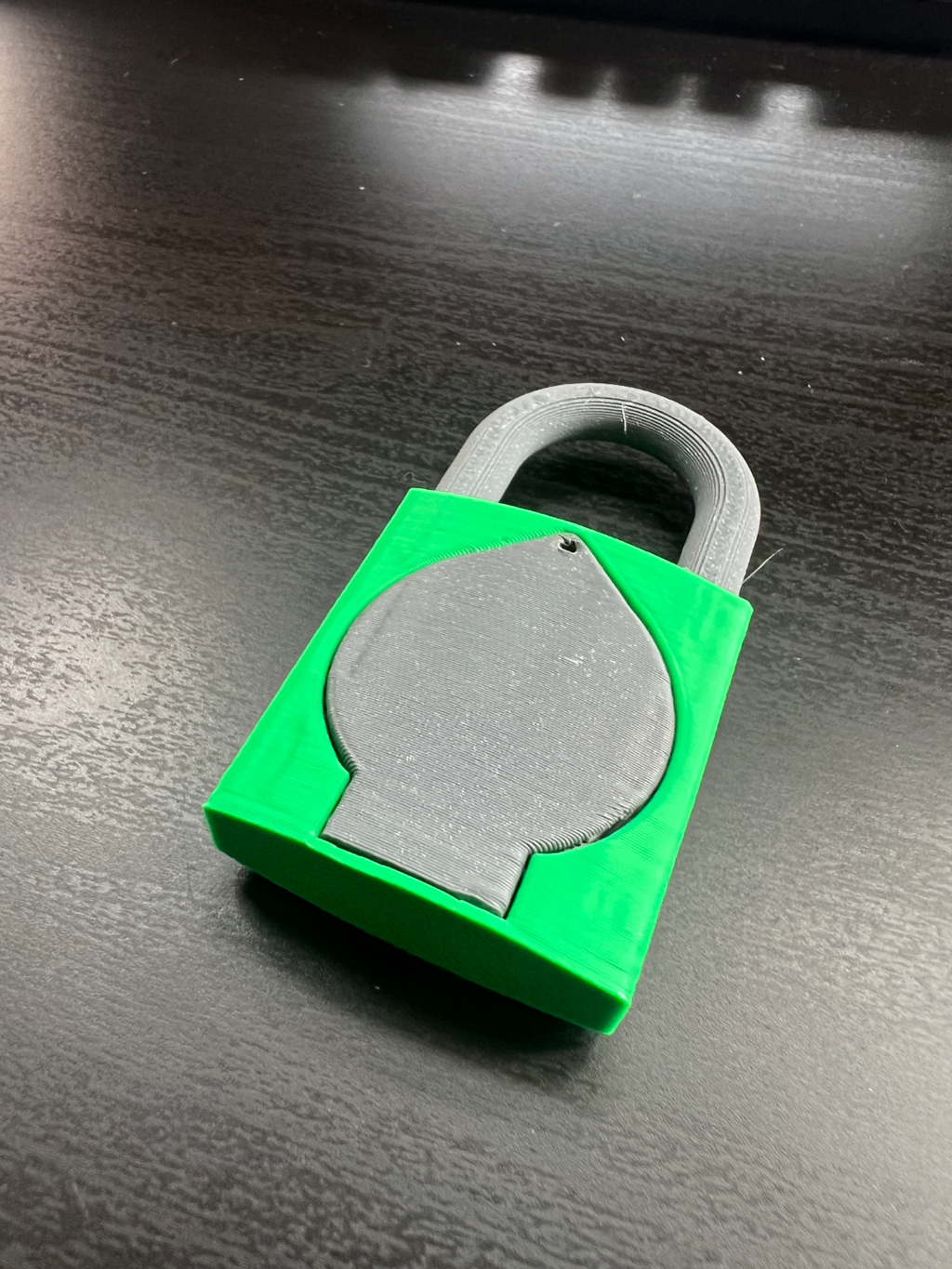 Airlock (padlock with airtag)
