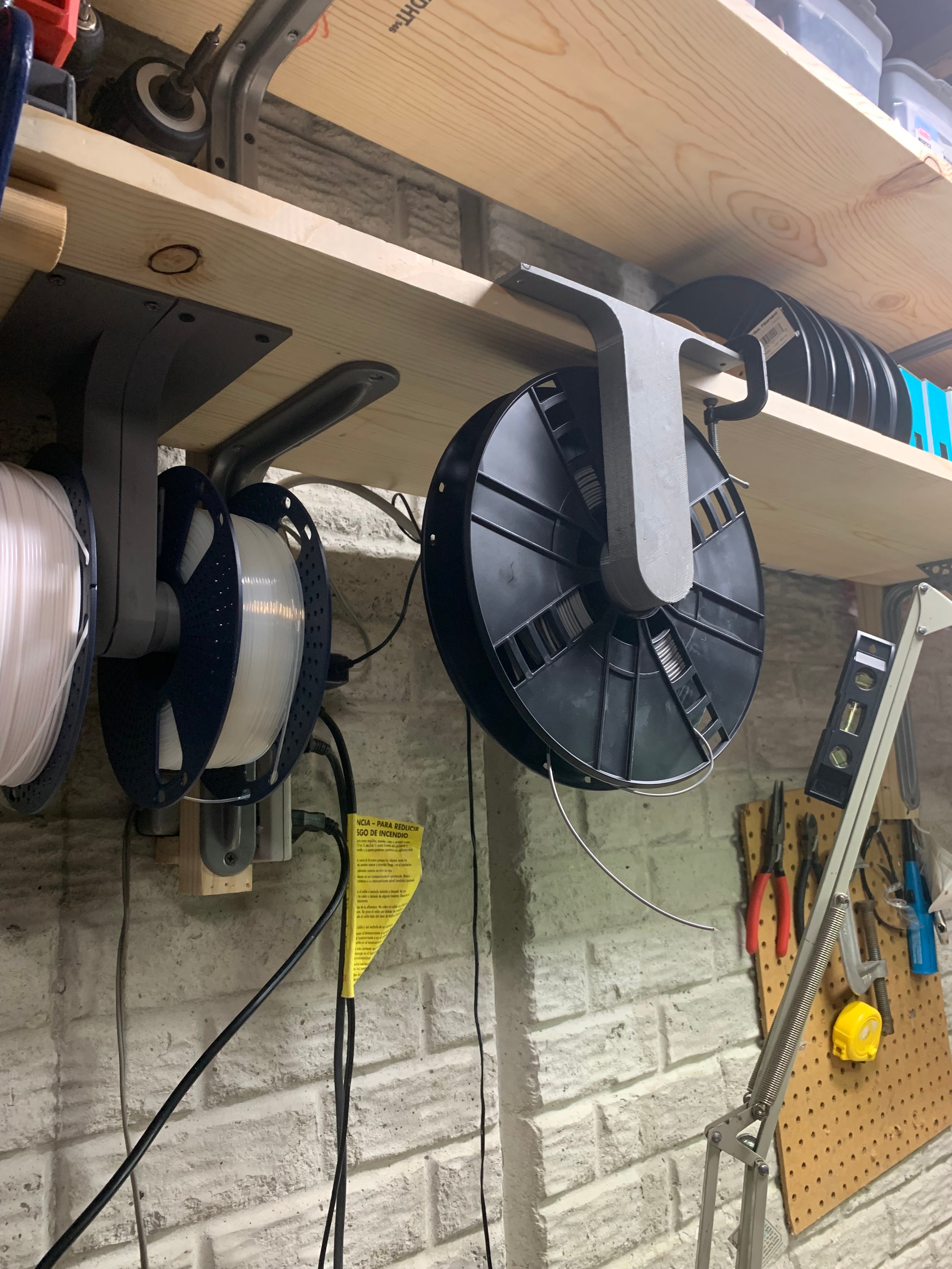 Spool Holder Screw-On