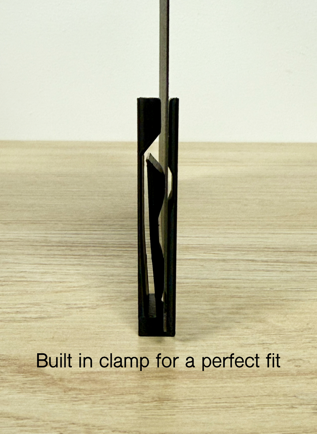 Slim, no wiggle build plate holder (1 to 8 slots)
