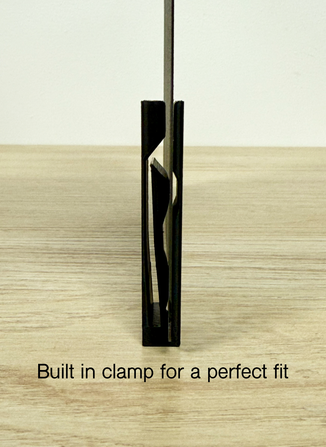 Slim, no wiggle build plate holder (1 to 8 slots)