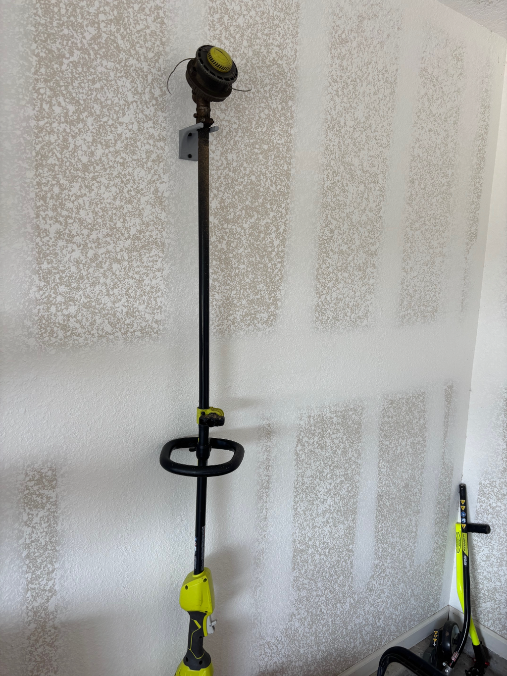 EGO Edger and String Trimmer Holder - USA (2x4)