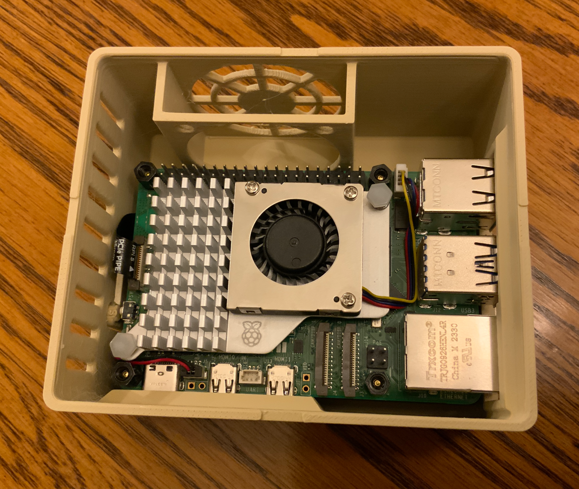 Raspberry Pi 5 & Pimoroni NVMe Board Case