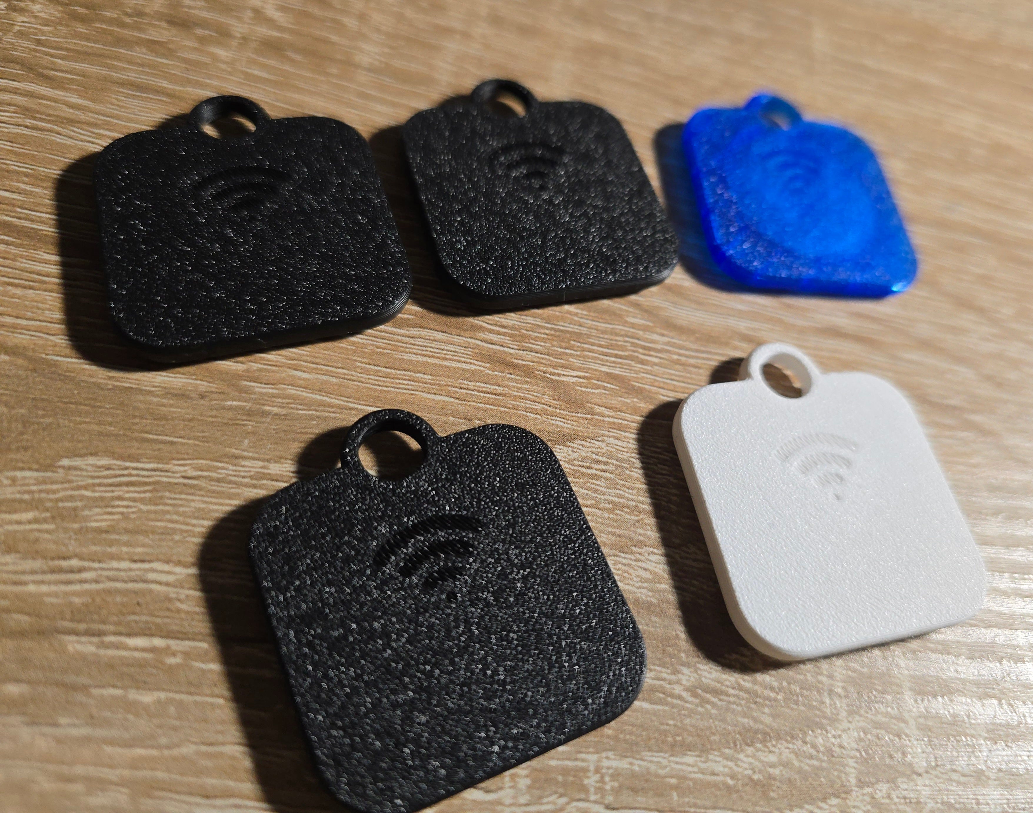 NFC keychain-Instagram-Facebook-YouTube