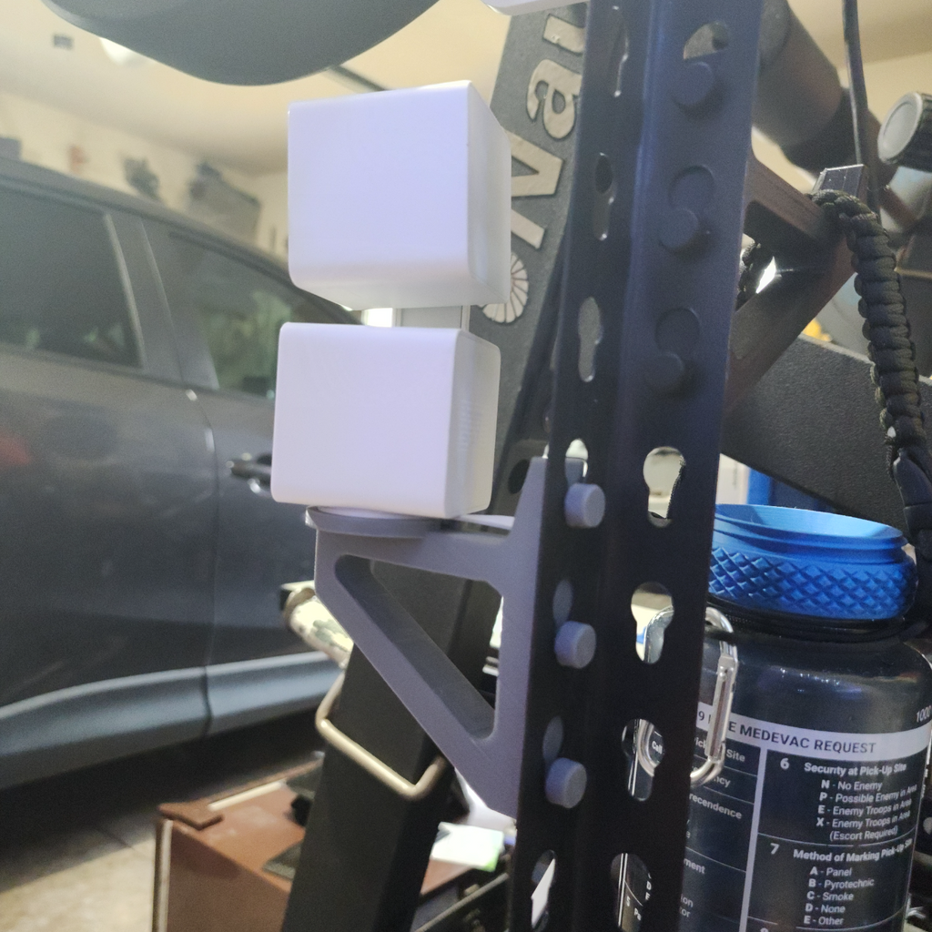 Wyze Cam Pan 3 Keyhole Shelf Mount