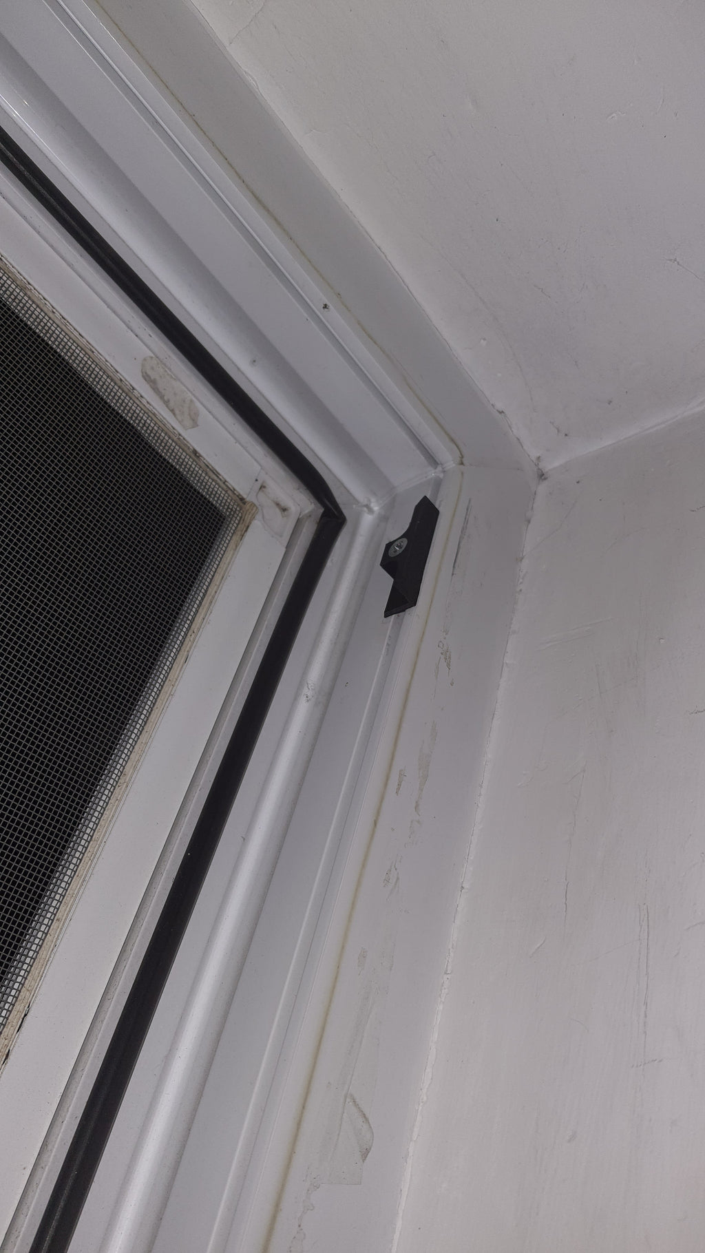 Window lock element