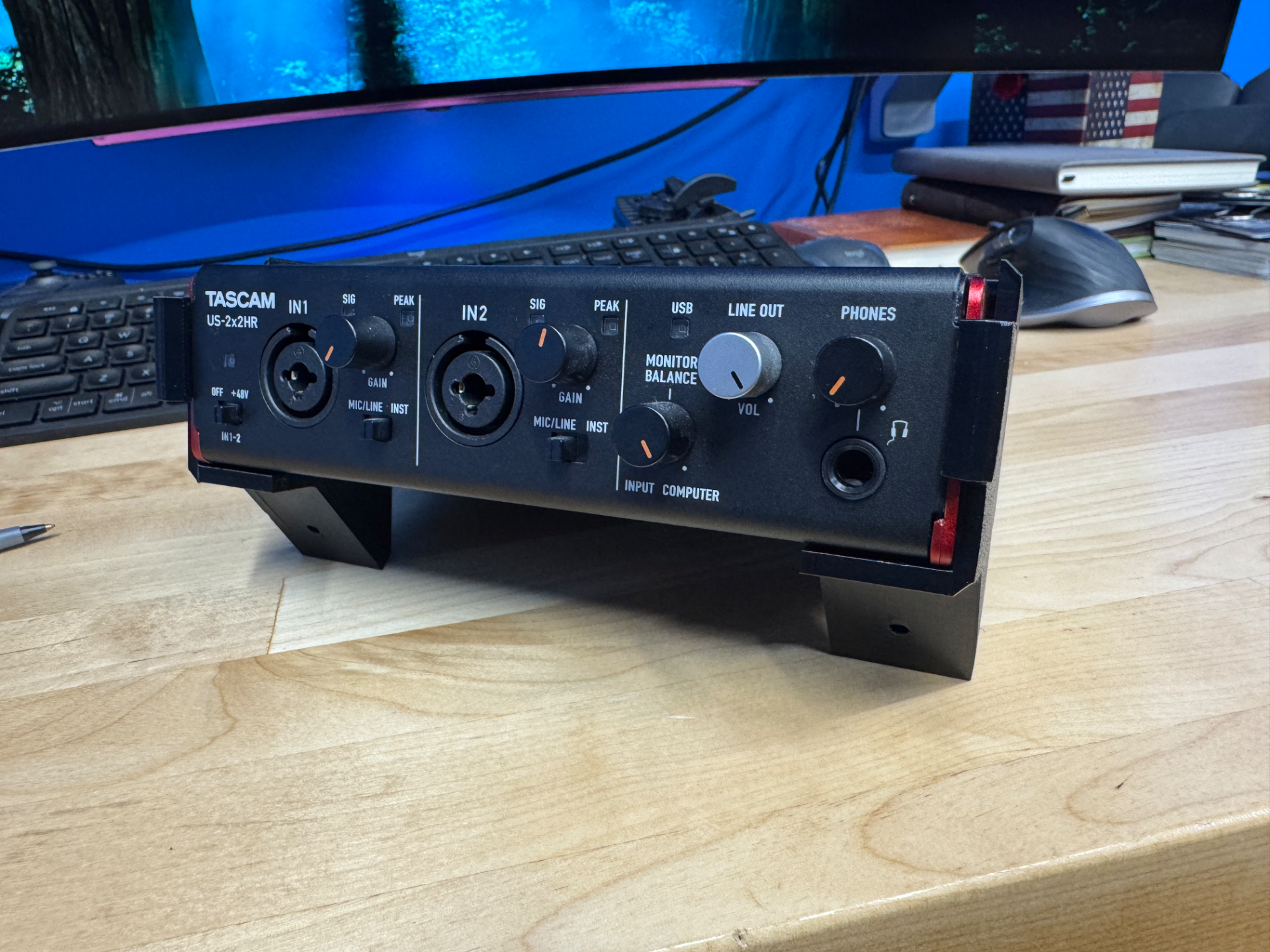 Tascam Desk Mount