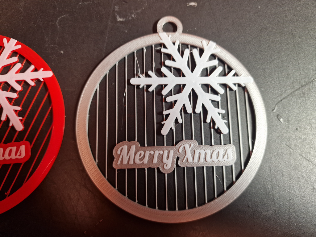 Customizable Christmas ball with strings V2