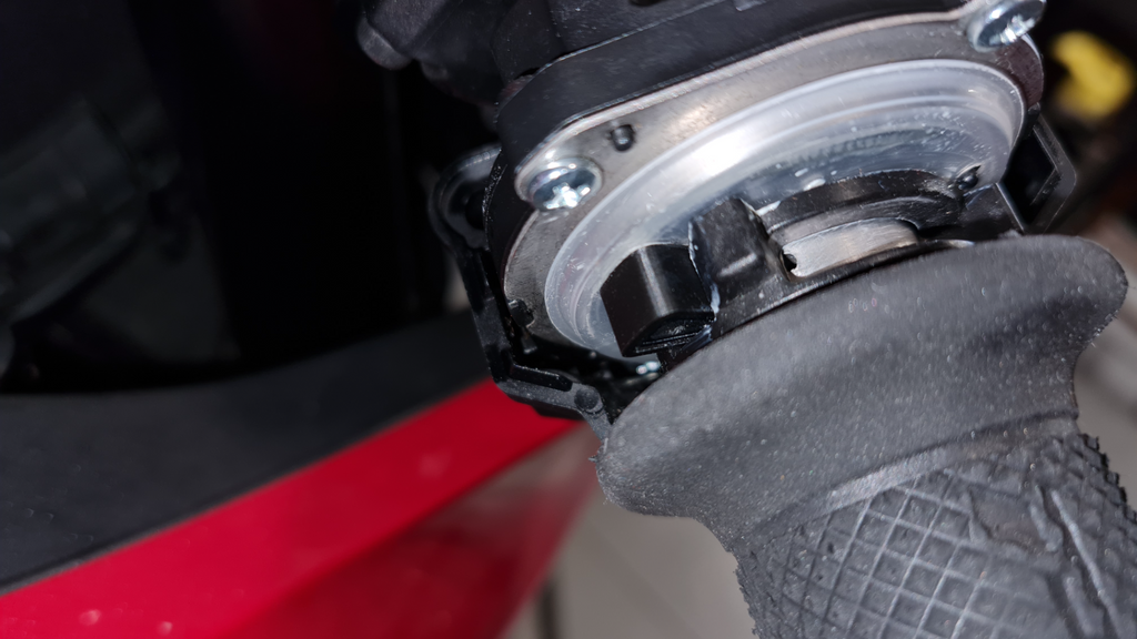 Motorcycle throttle spacers DUCATI - pair