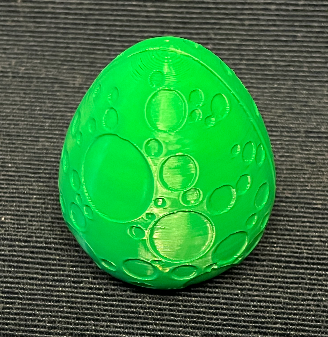 Flexi Rex Egg - Snaps shut