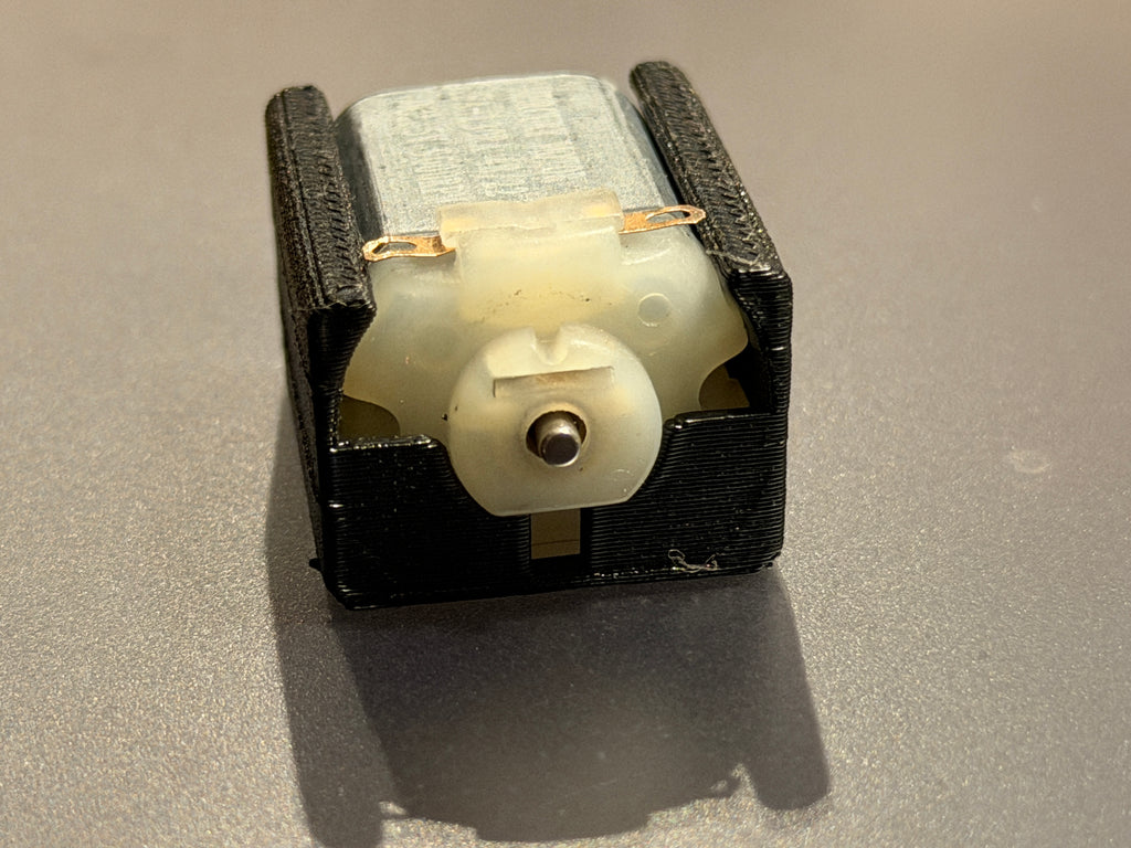 Snap Fit DC Motor Socket