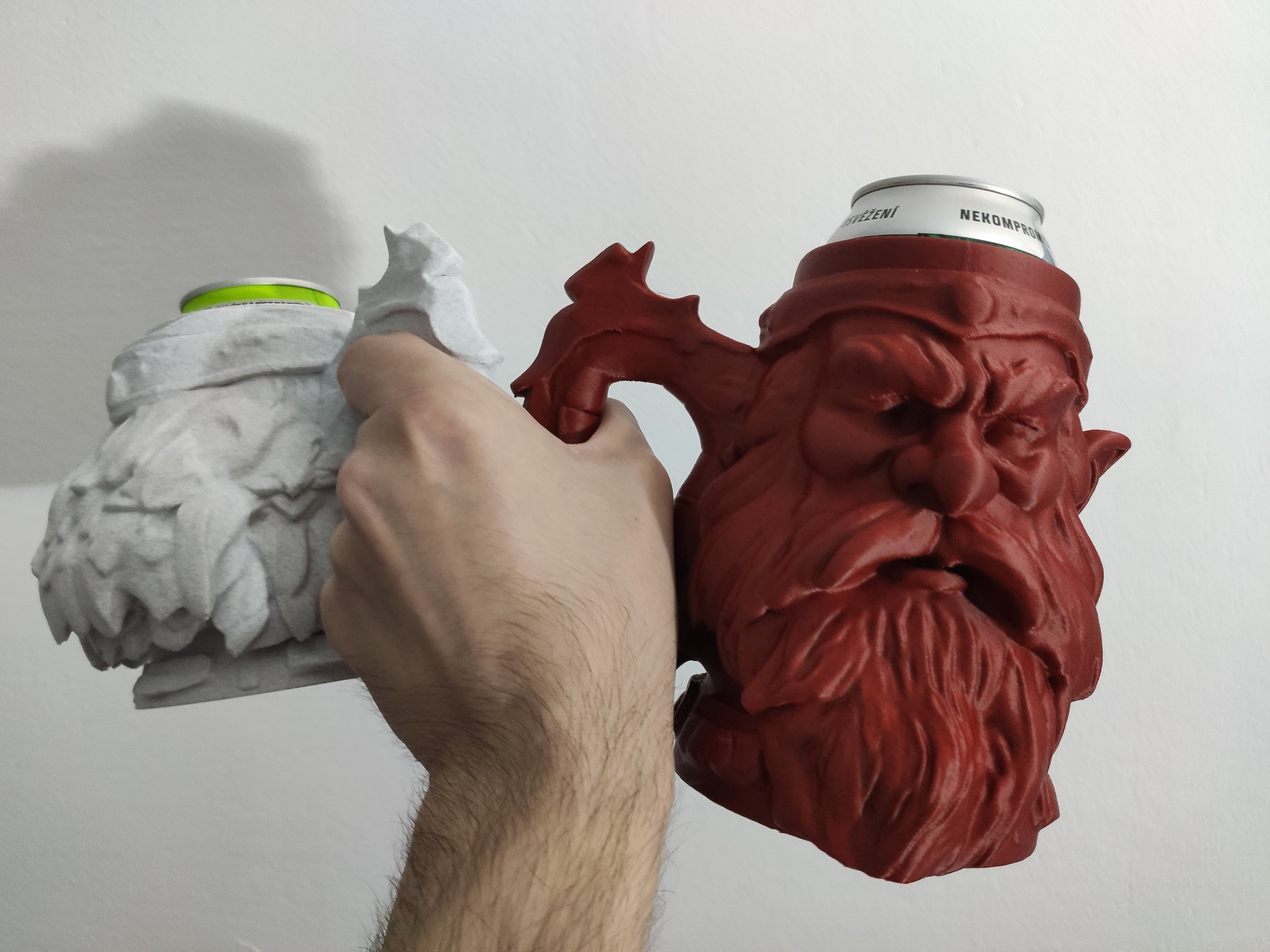 Battle Dwarf - Can Holder (0.5L + 12oz Cans)