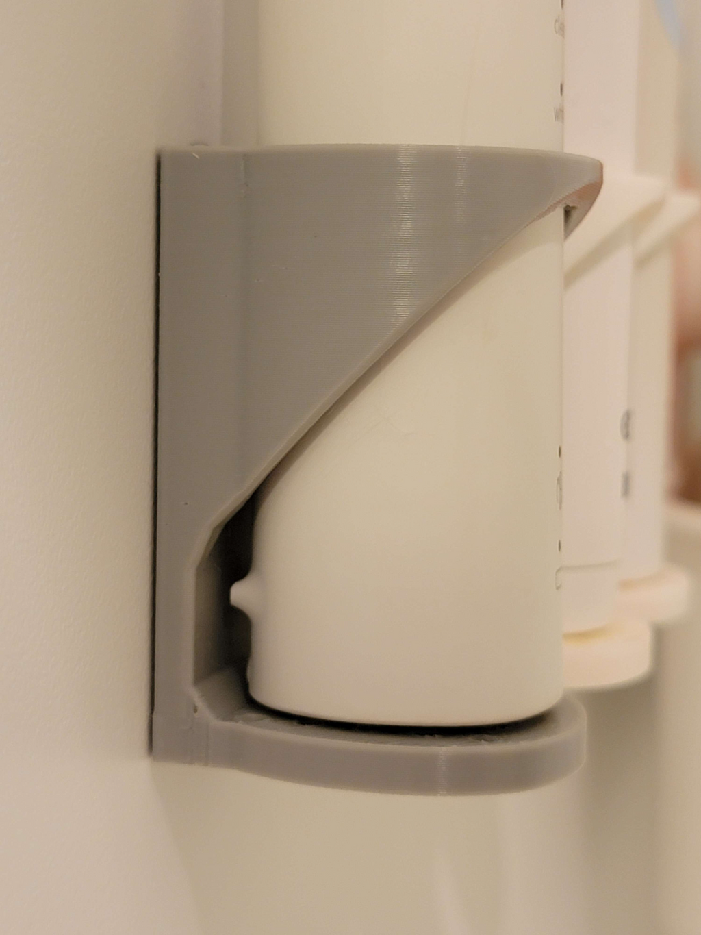 Electric Toothbrush Holder (with drain geometry)