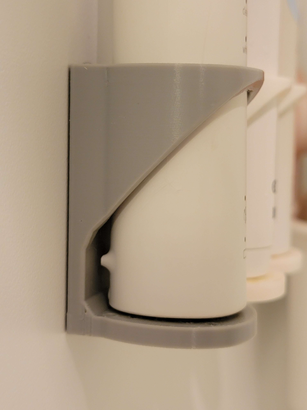 Electric Toothbrush Holder (with drain geometry)