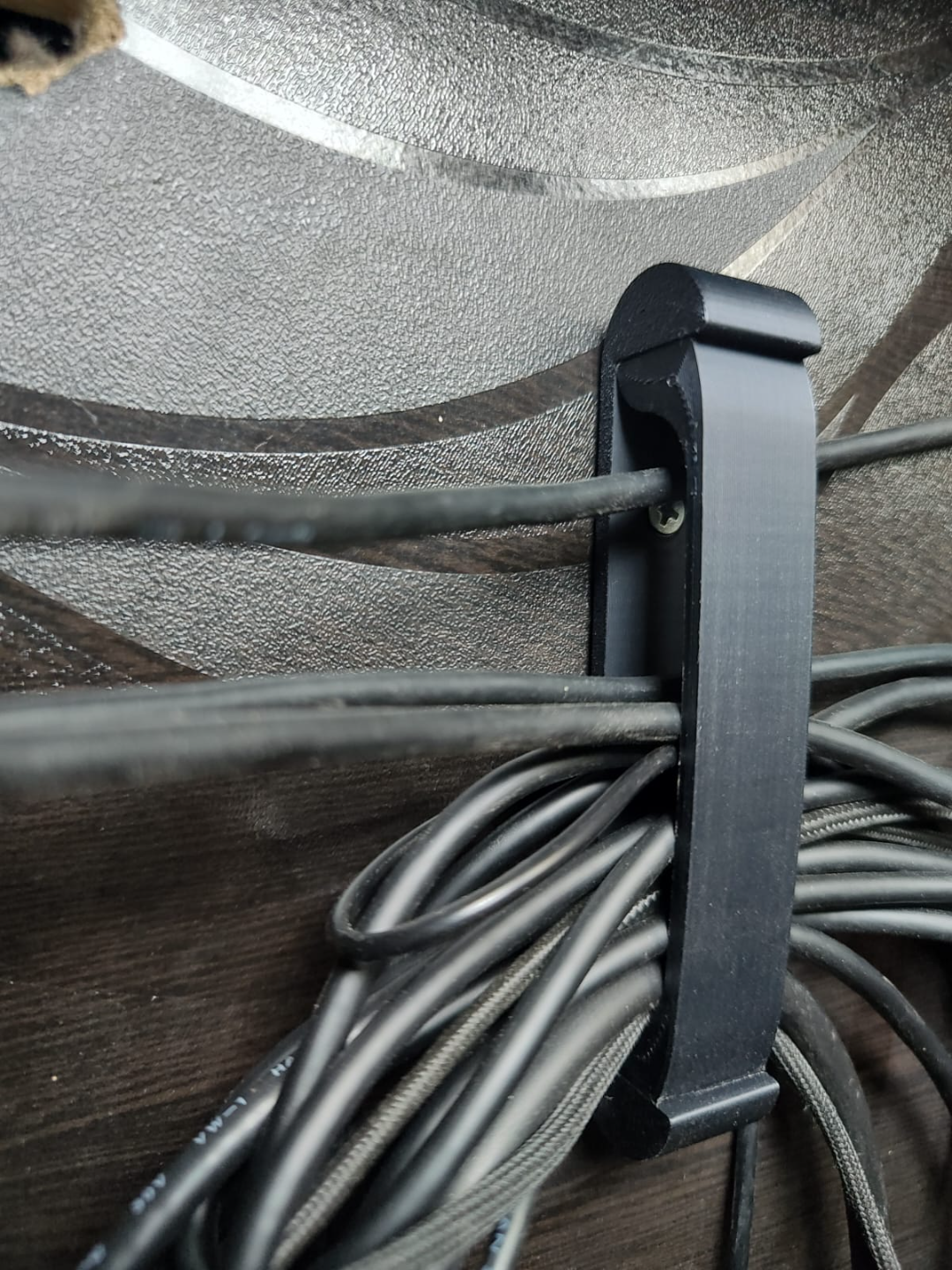 Cable Holder for multiple cables