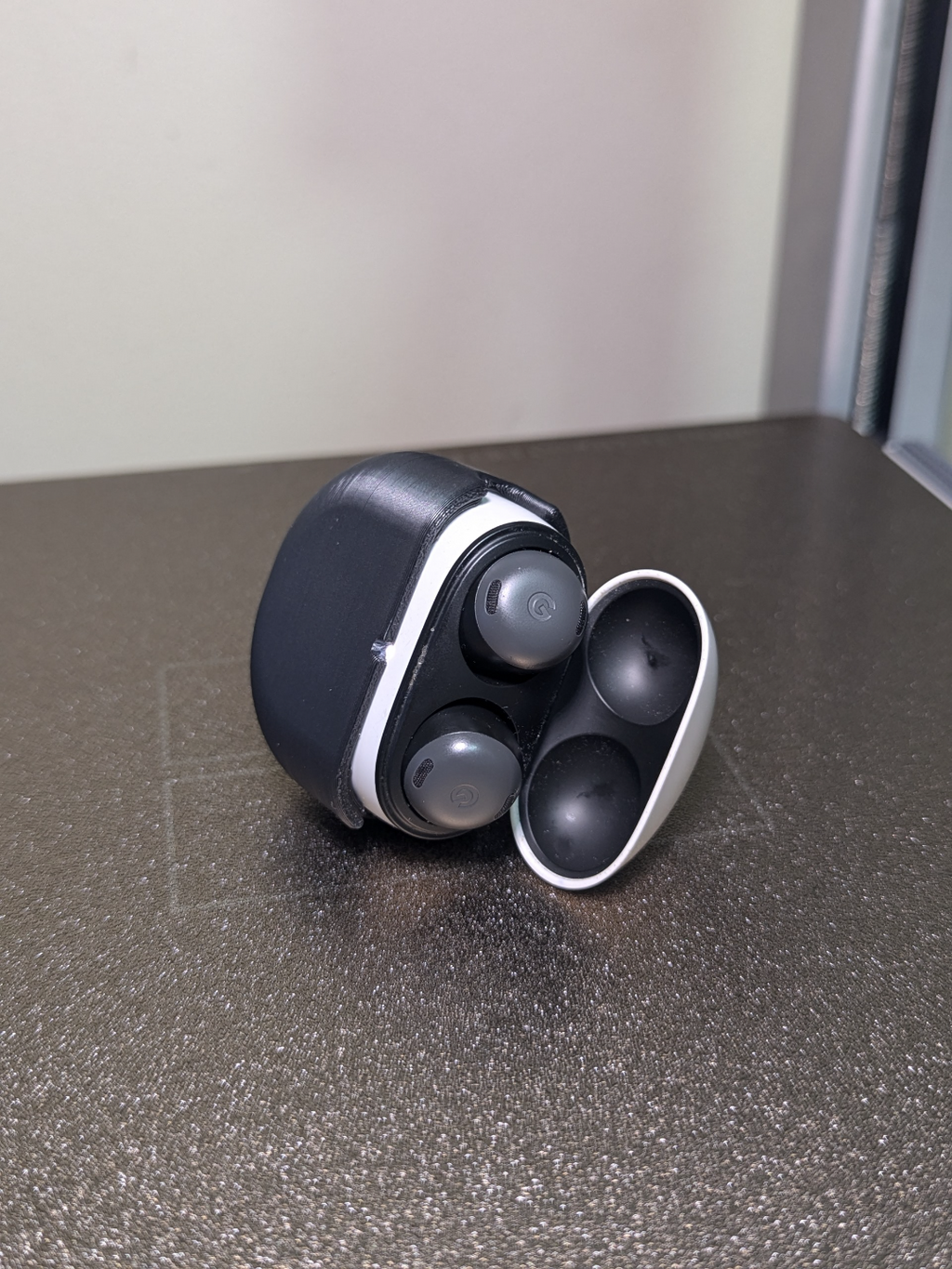 Pixel Buds Pro Belt Clip / Phone Stand