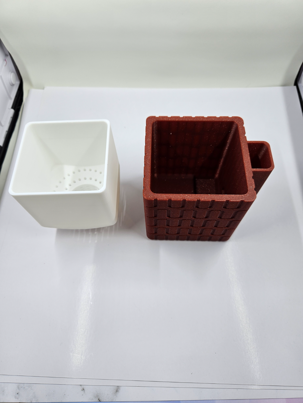 planter / self watering