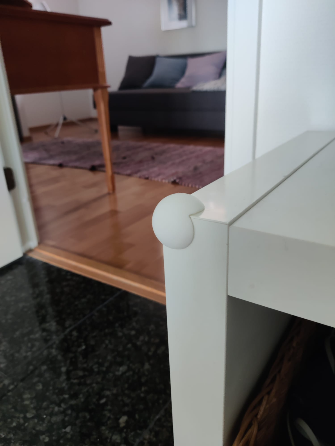 Furniture corner rounder