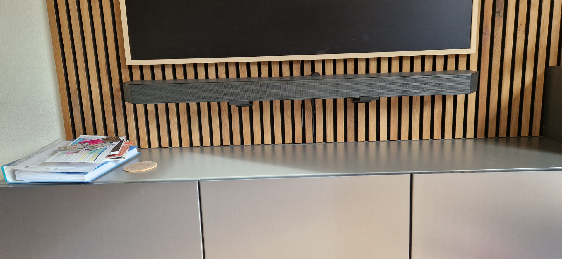 Soundbar bracket acoustic panel