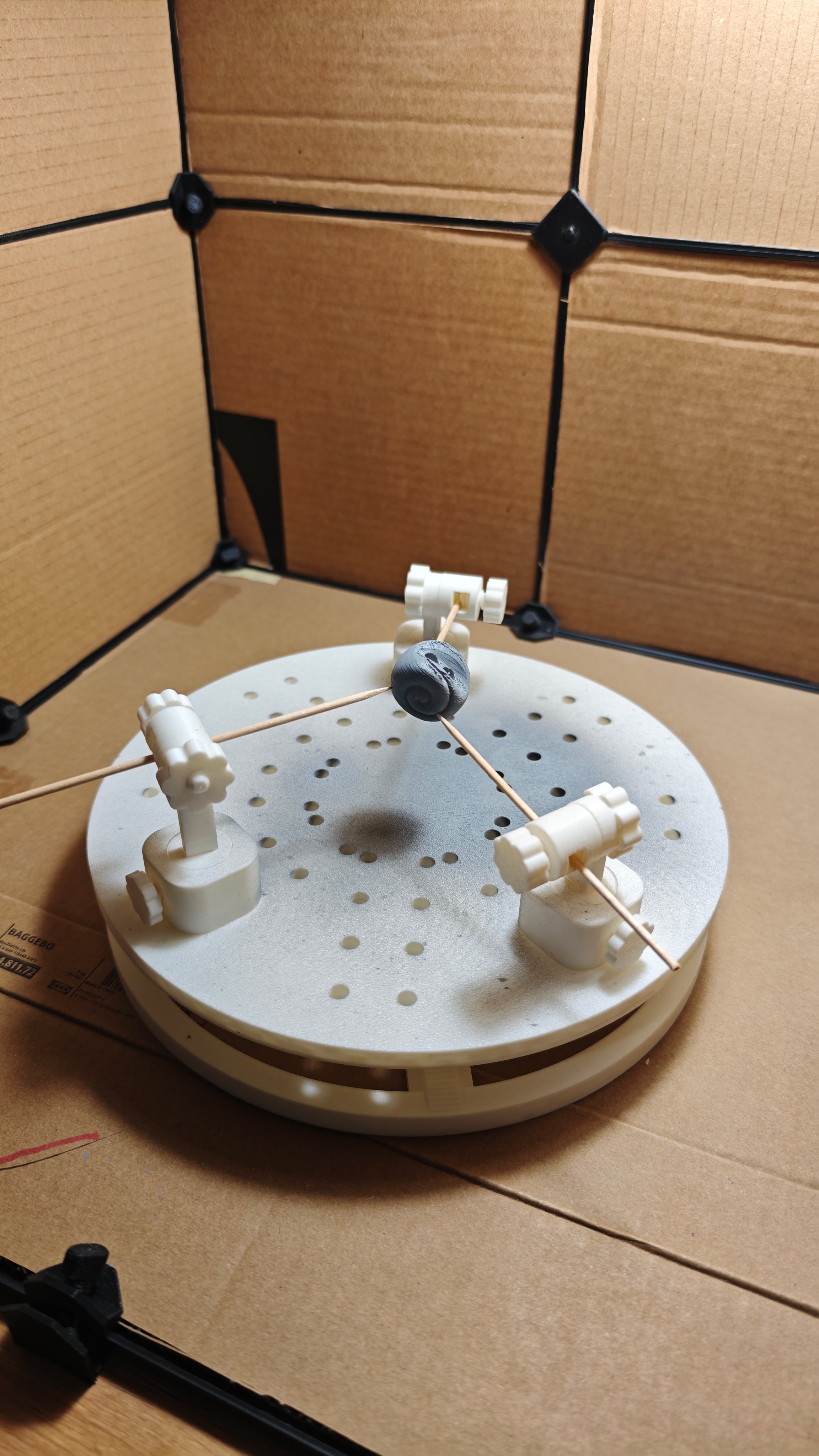 Rotating Painting Table