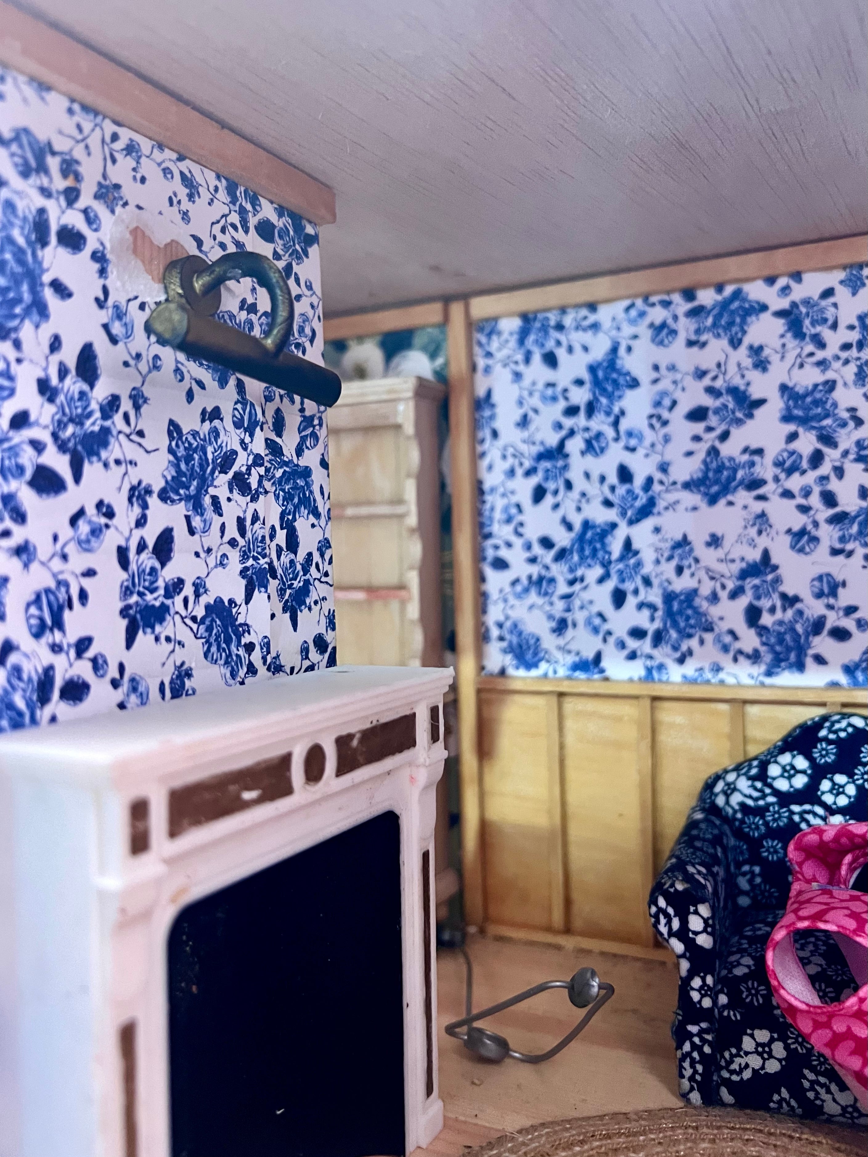 Piano Light for wall dollhouse and large