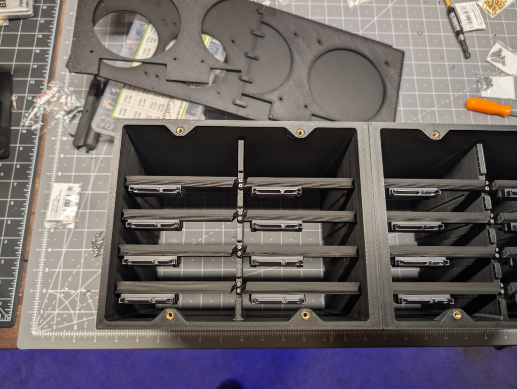 16 Drive 4U Rack Mounted Hard Drive Enclosure