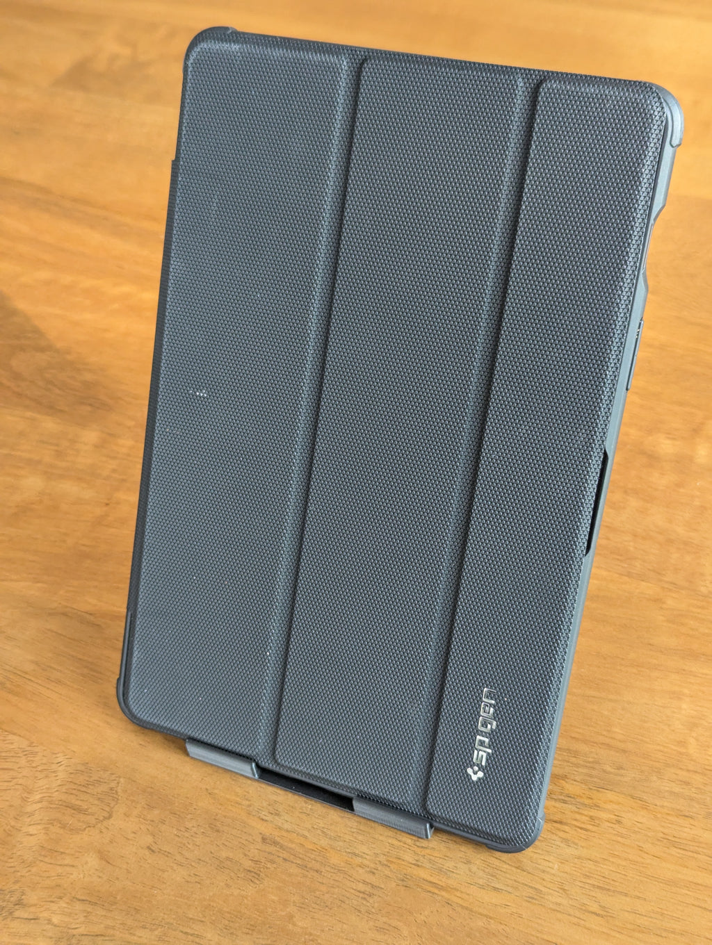 Foldable tablet stand (print in place)