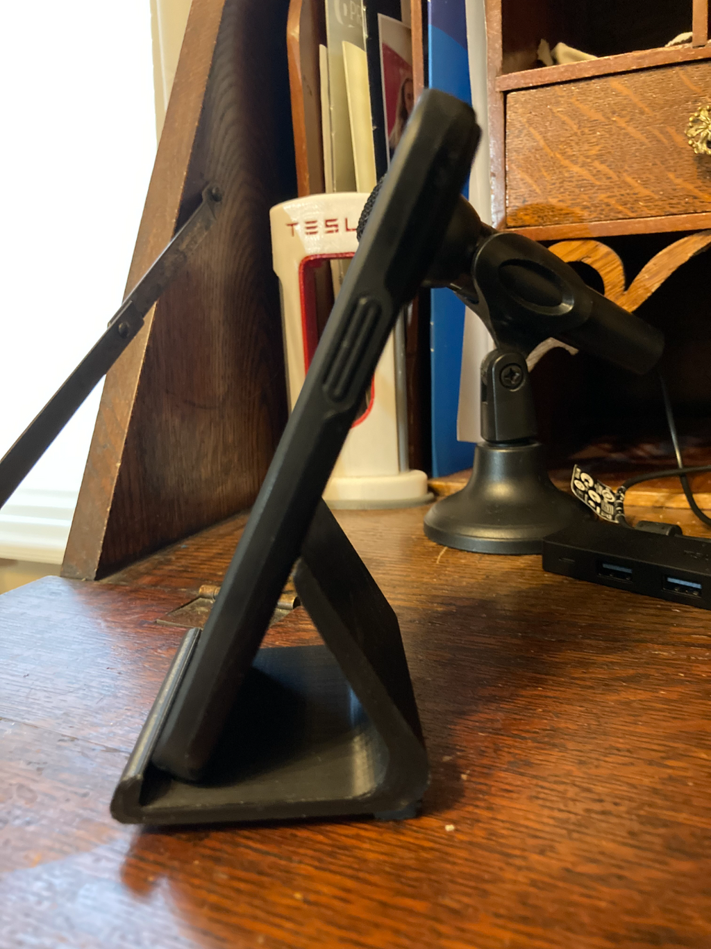 Ergonomic Phone Stand