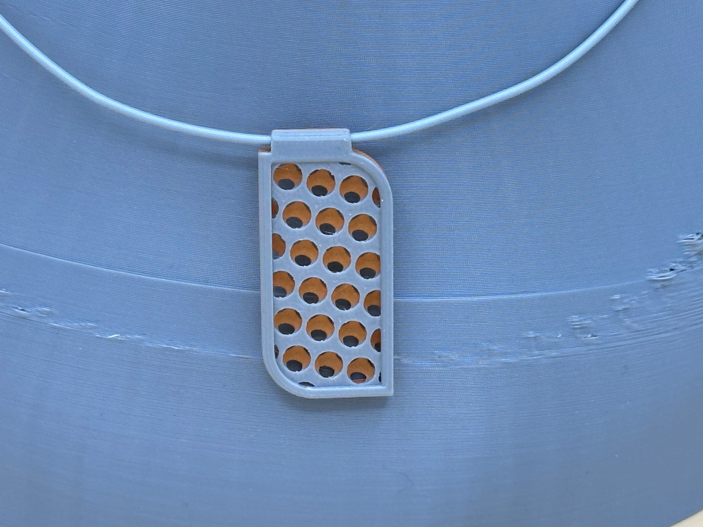 Kettenanhänger im Apple Mac Pro Design: Eleganz und Individualität