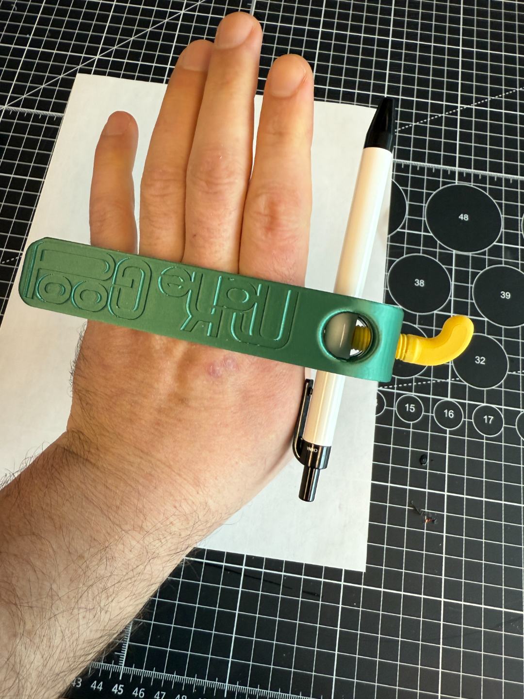 MakeGood Palm Pen - Large - Writing Device