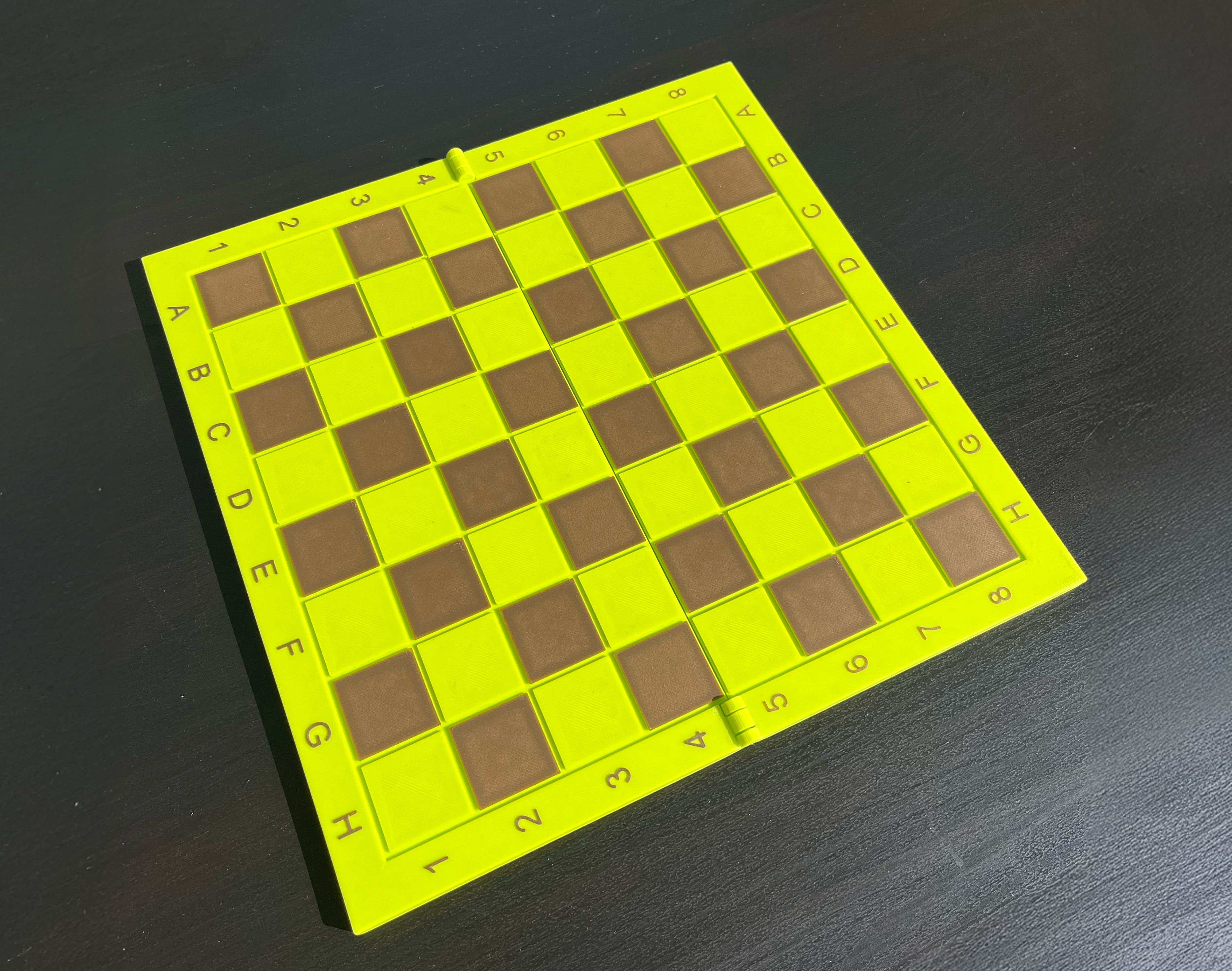 SHREK CHESS (figures, board and box)