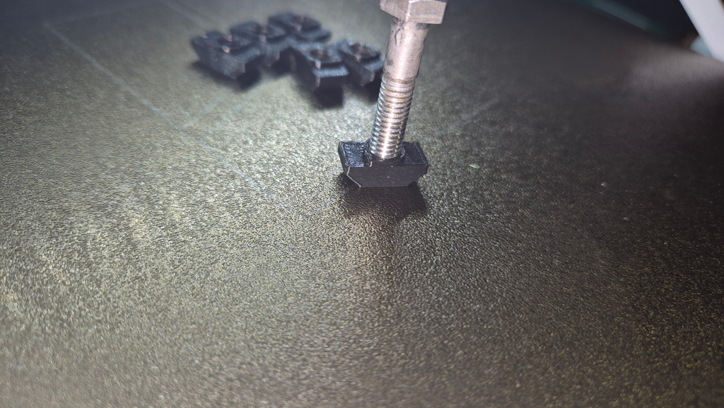 construction nut M6