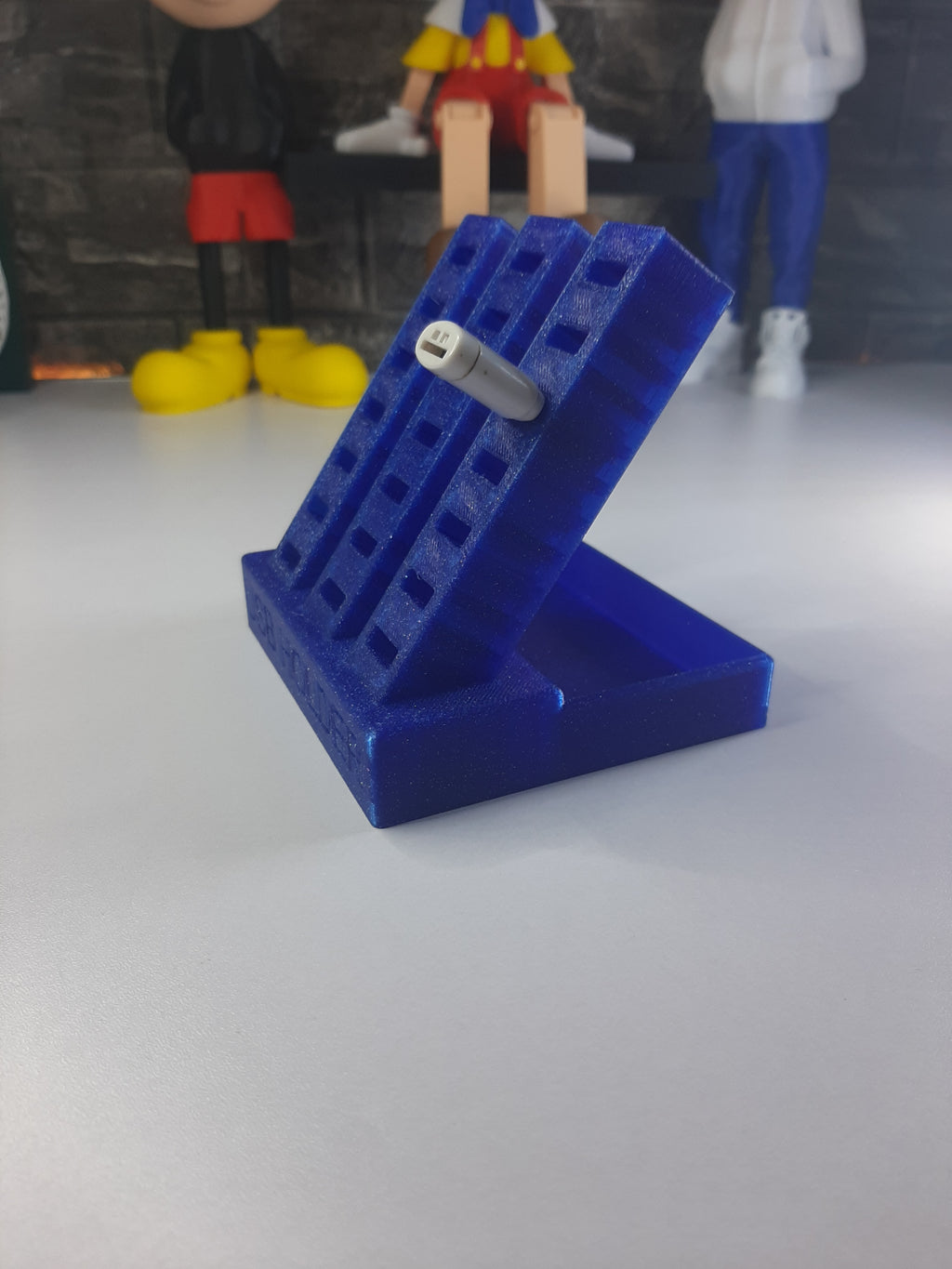 USB HOLDER