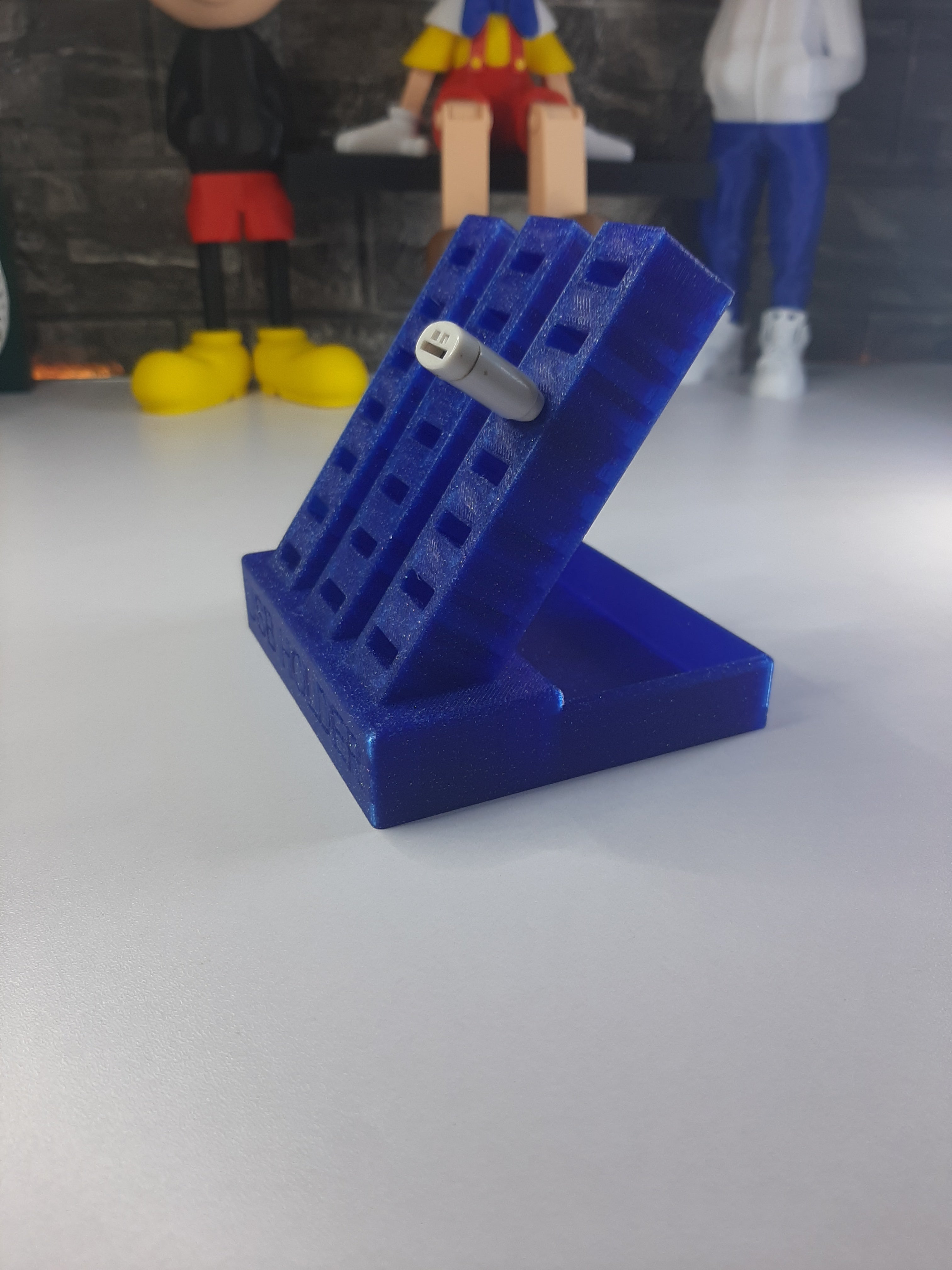 USB HOLDER