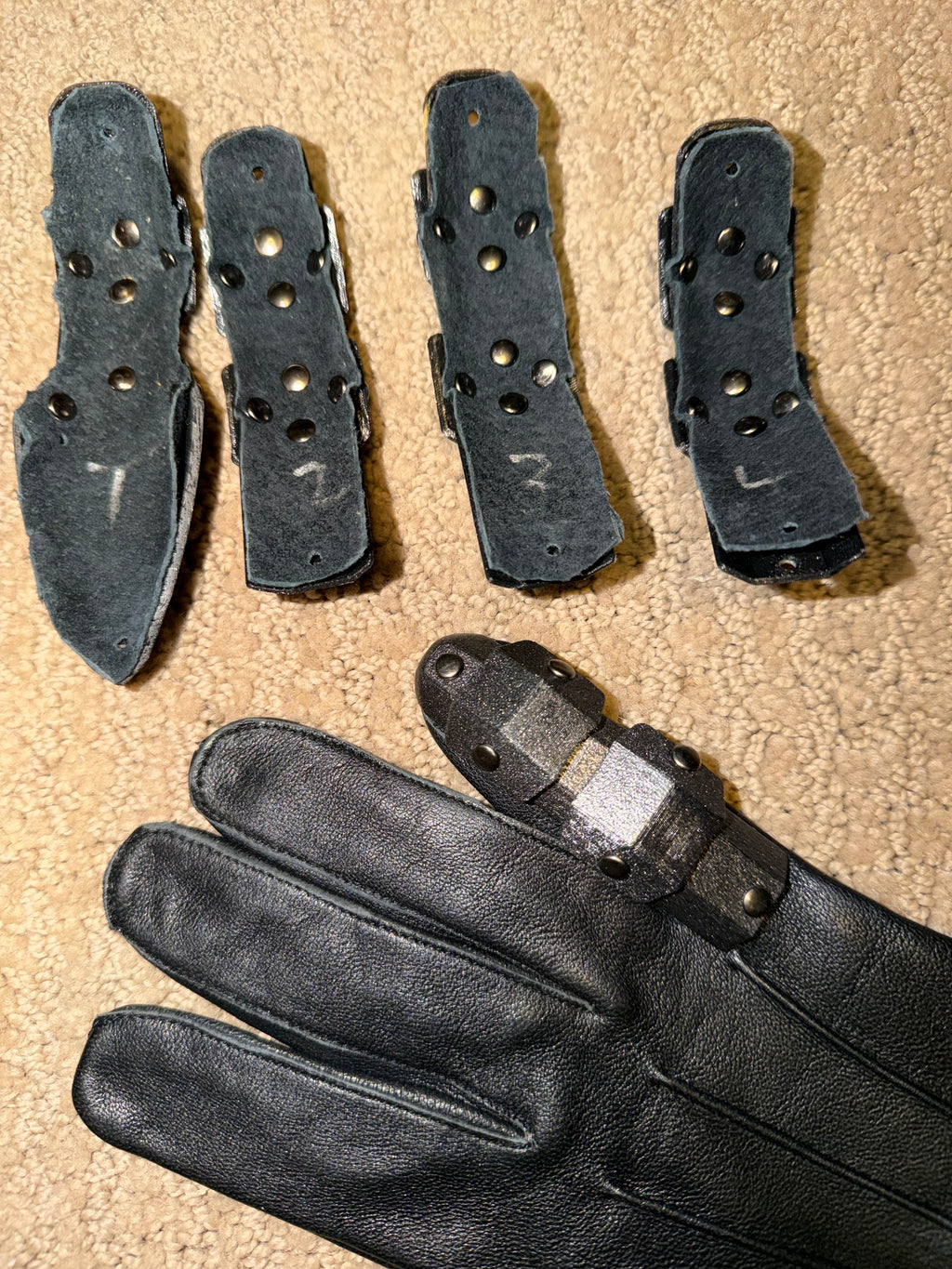 Enchanted War Gauntlet DCC Large Glove Remix