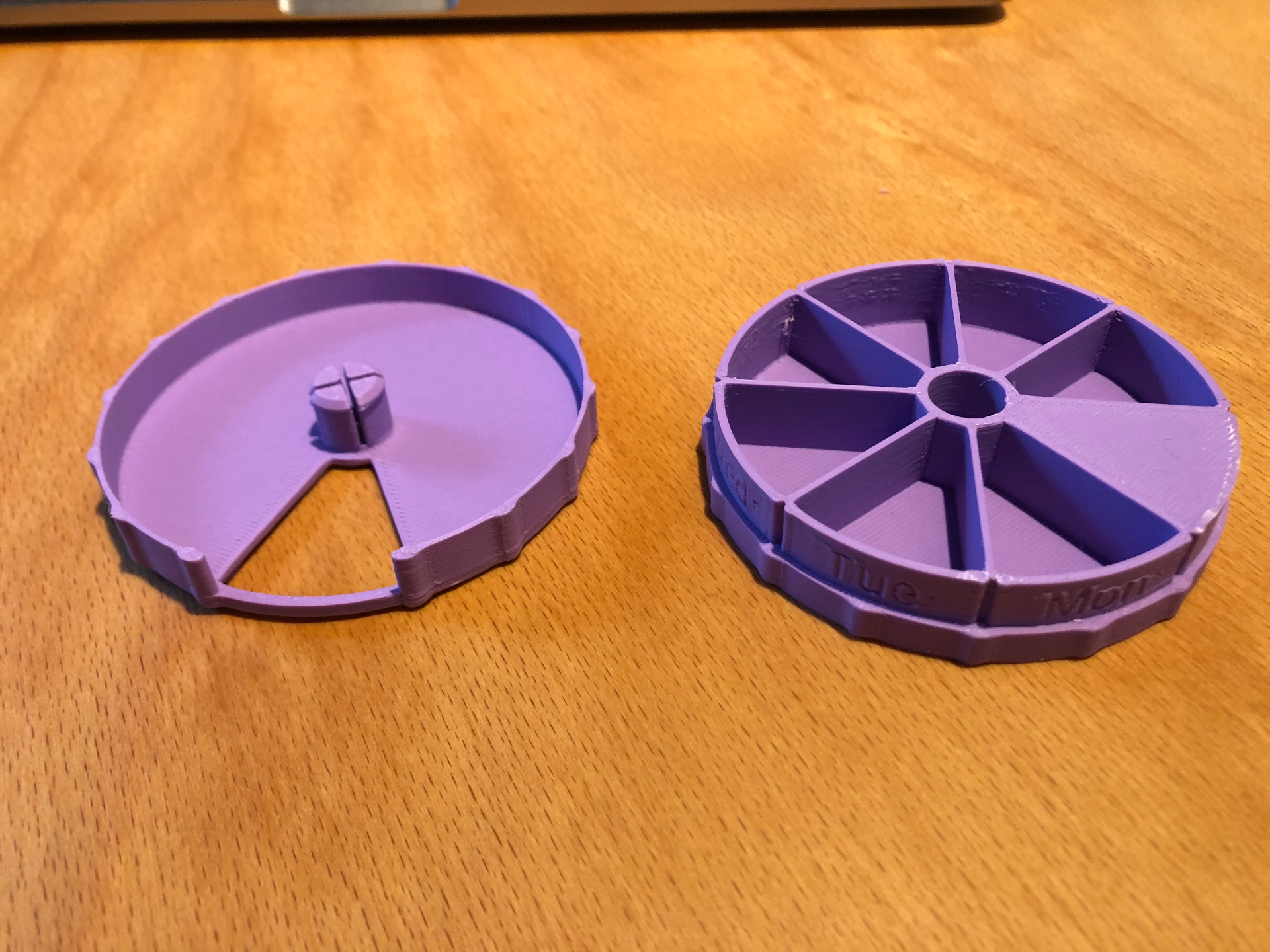 Handy Daily Pill box V3 with Weekdays (ENG)